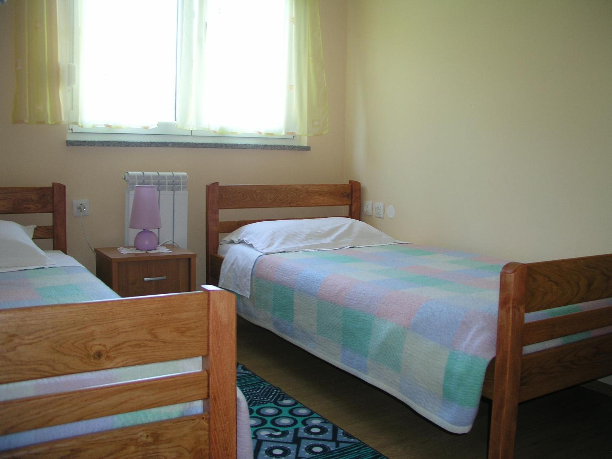Apartment with Balcony - Photo 8