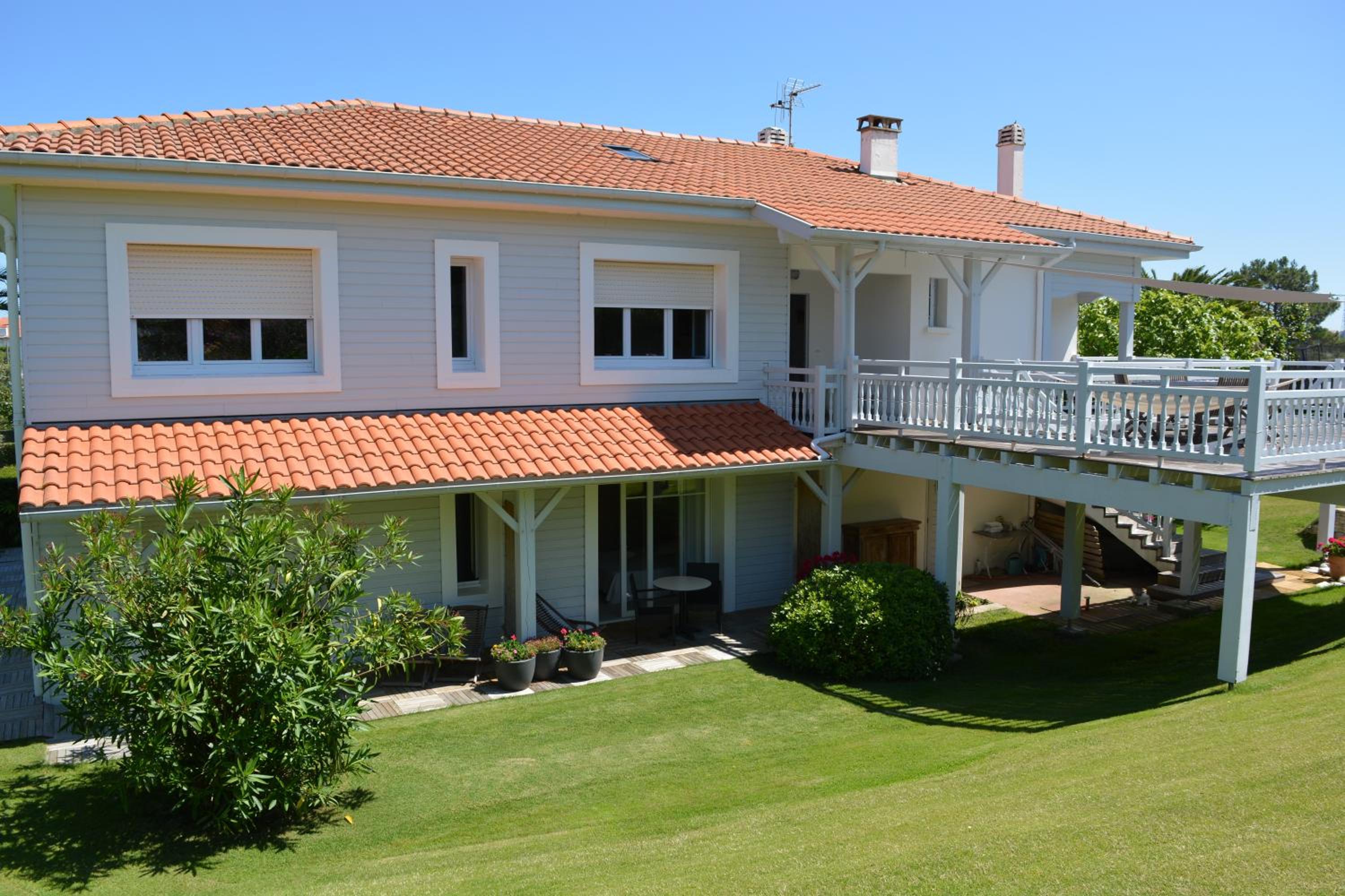 Apartment with Garden View photo 2