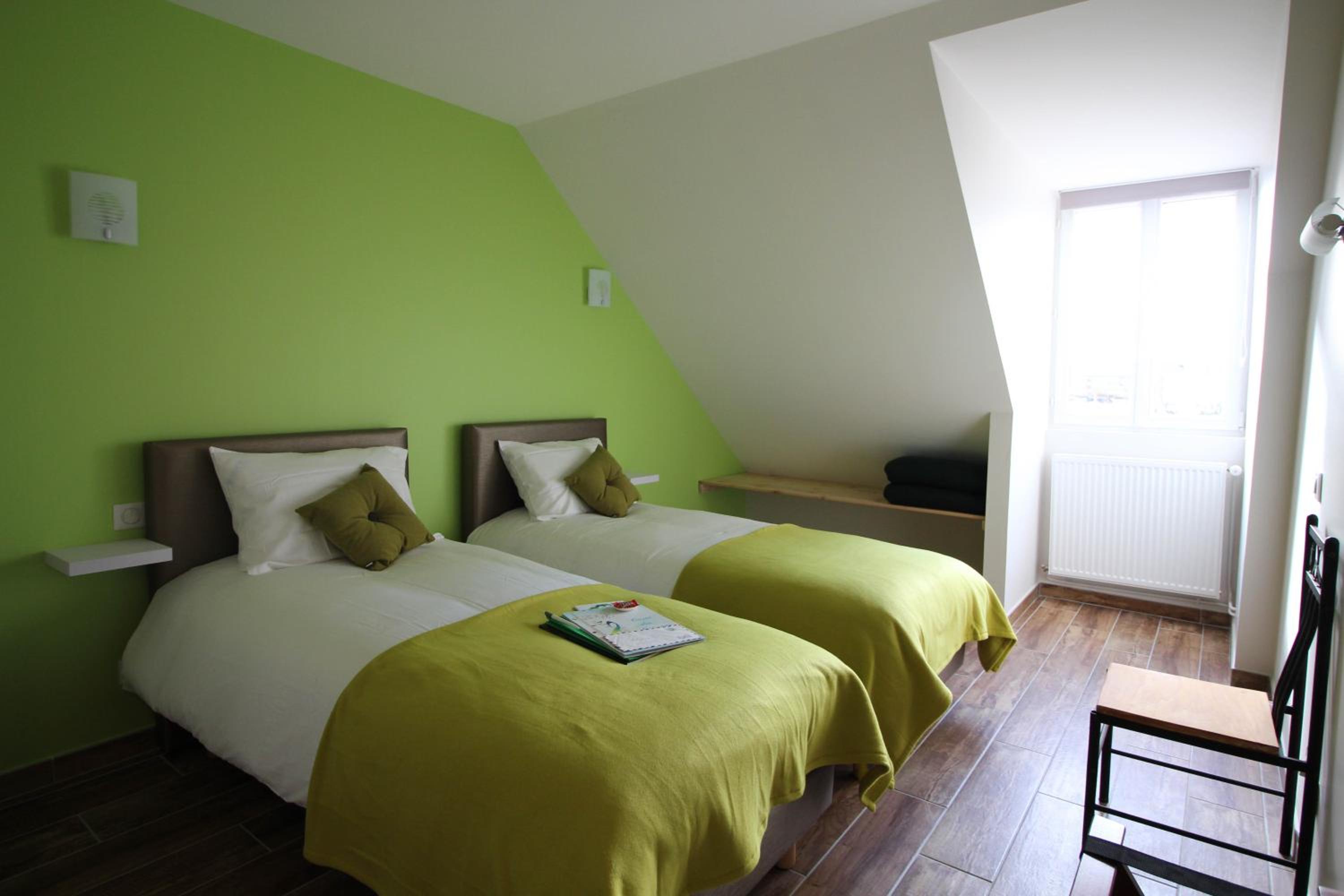 Standard Twin Room with Garden View photo 2