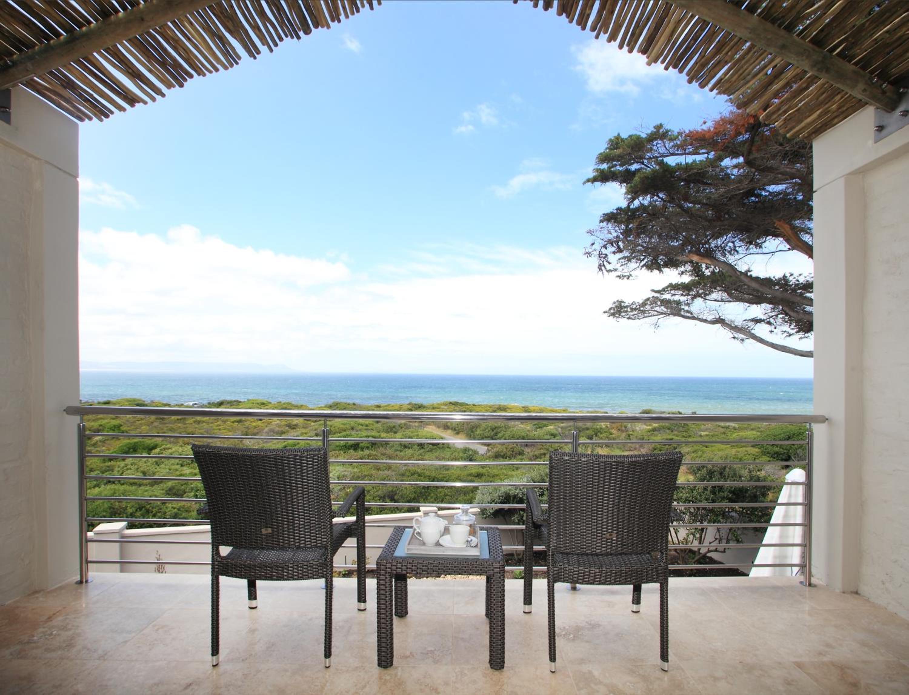 Ocean View Suite photo 2