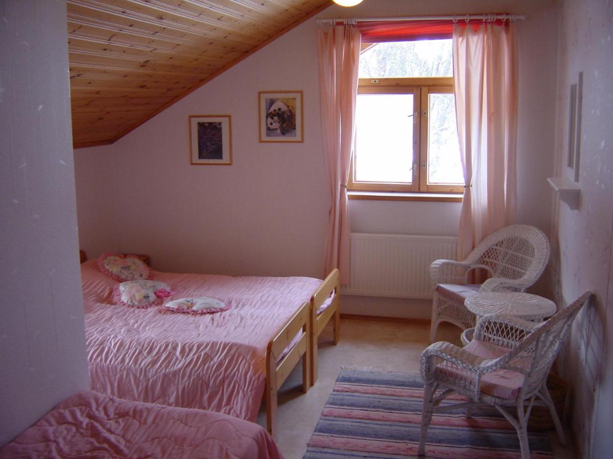 Twin Room with Shared Bathroom - Pioni  photo 2
