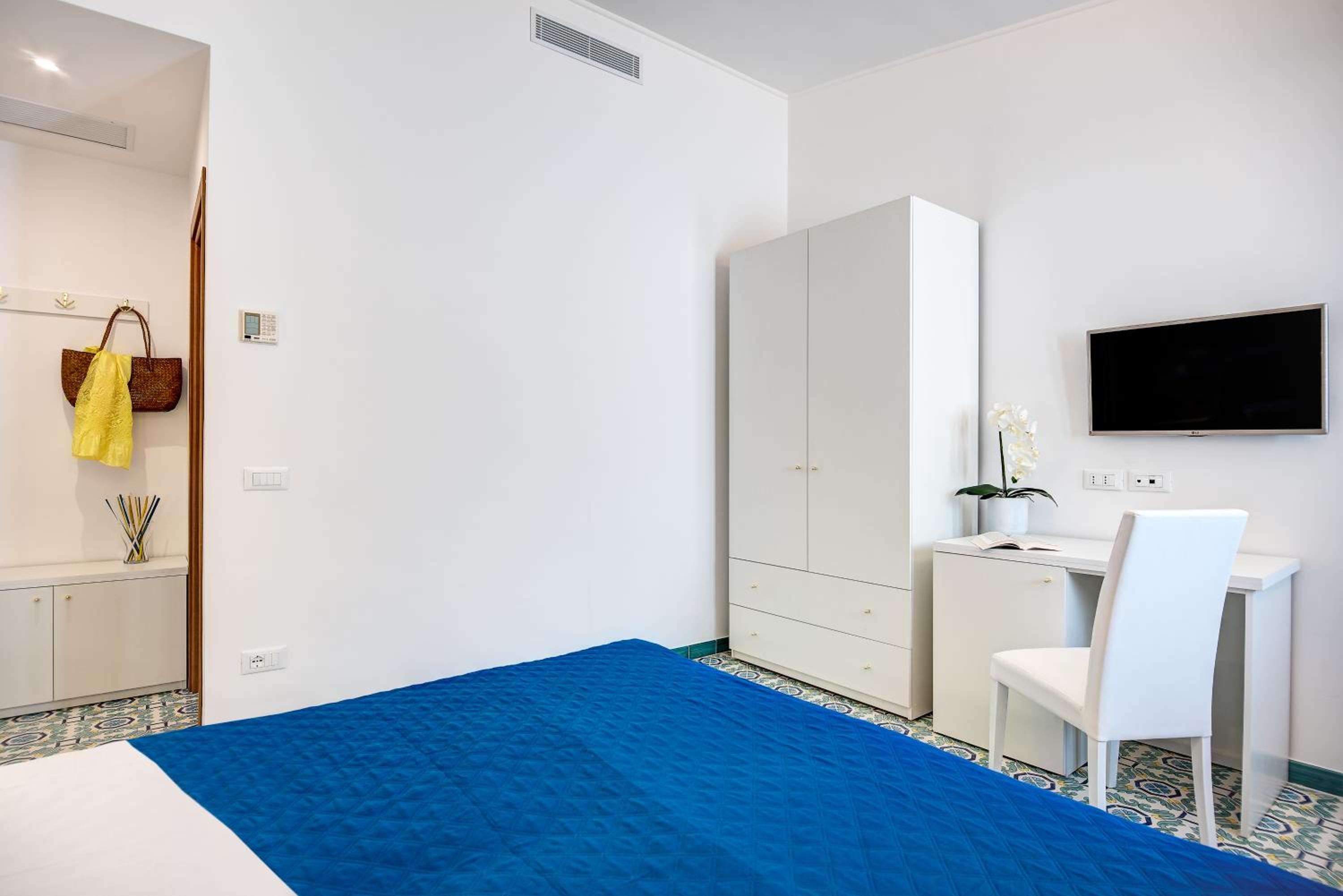 Standard Double or Twin Room with Garden View