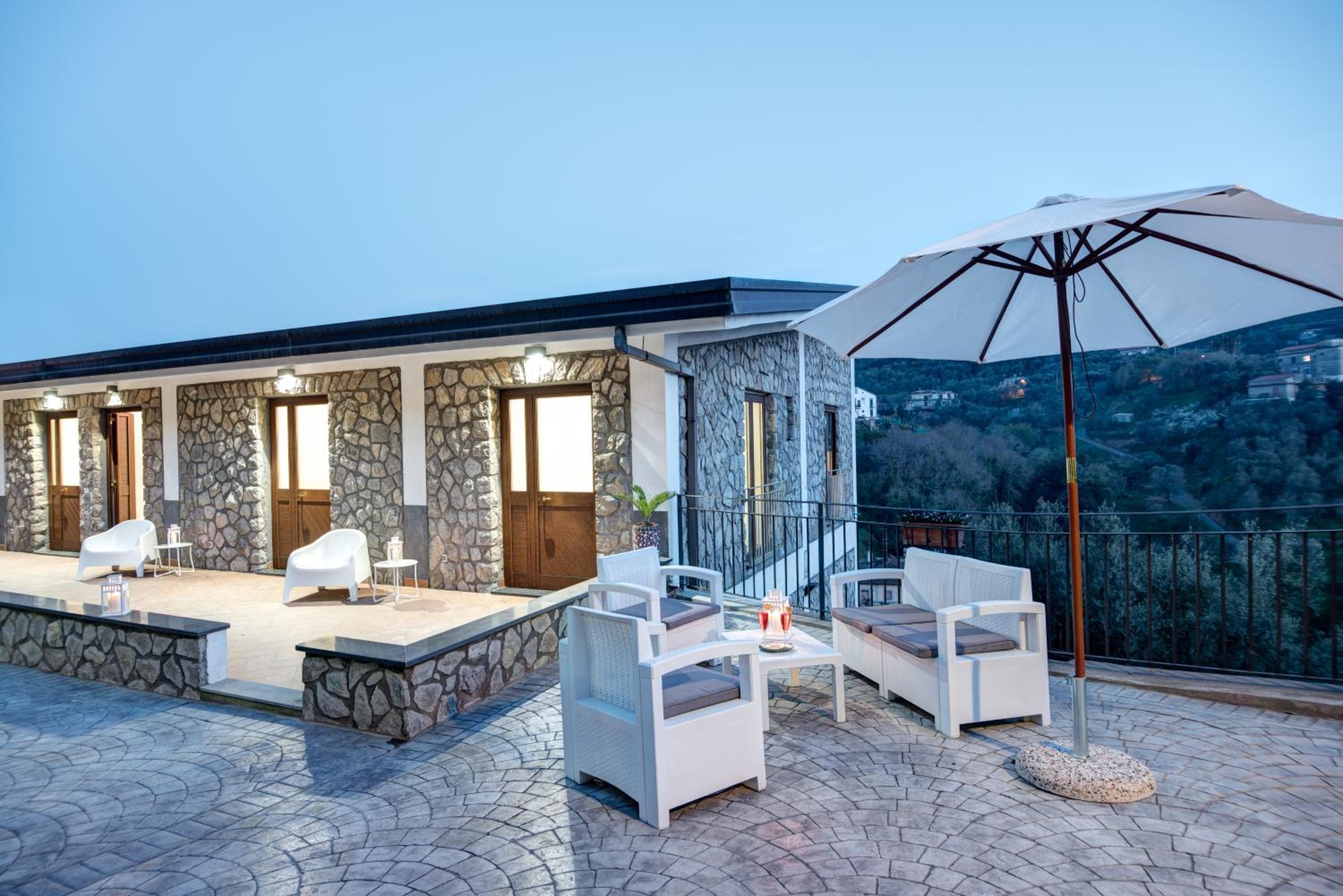 Double Room with Sea View - Photo 2