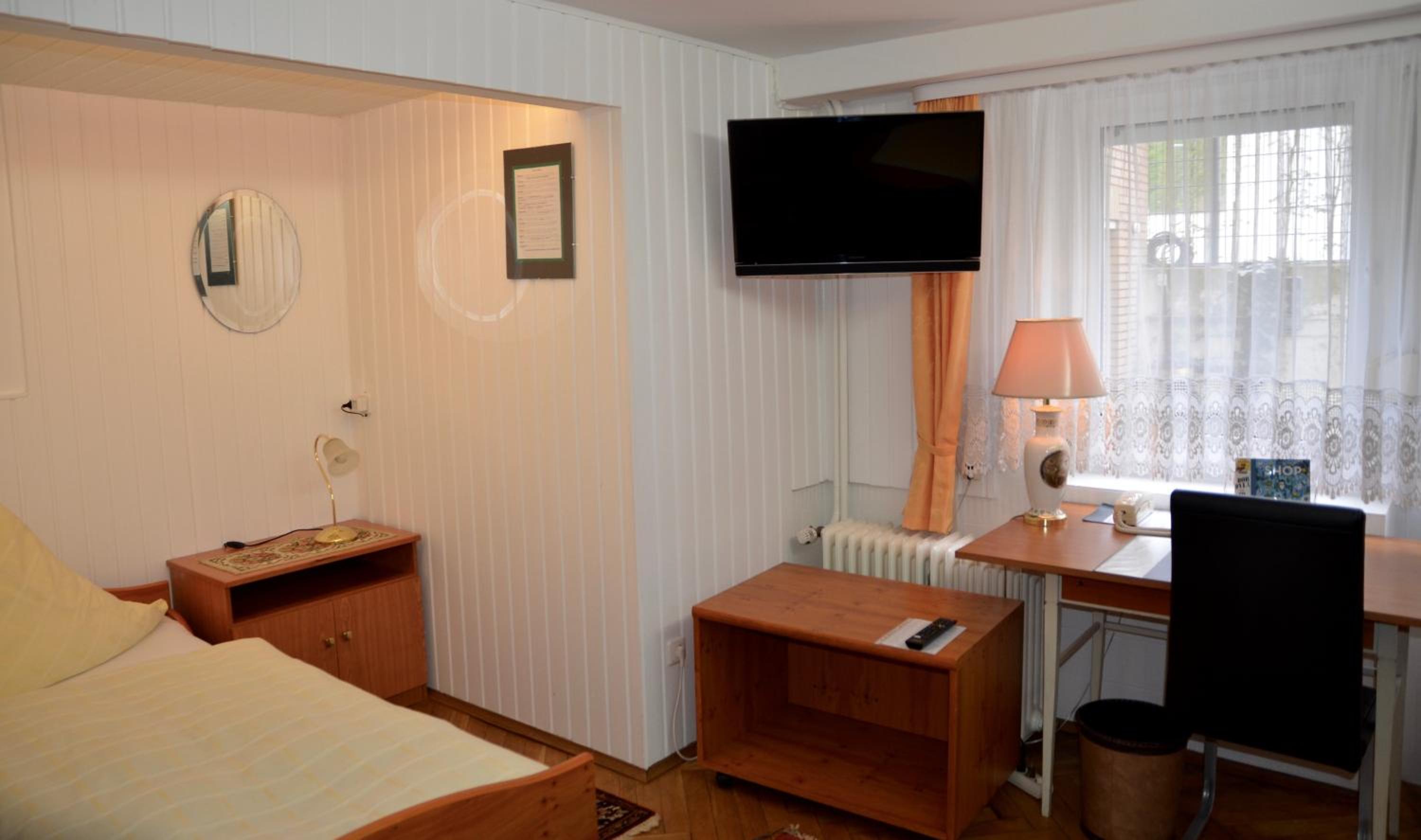 Double Room - Photo 5