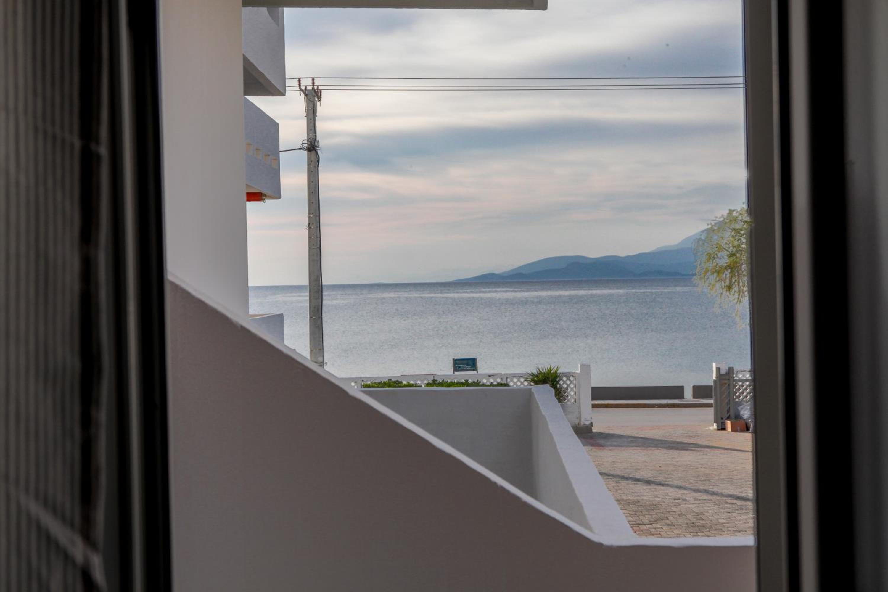 Studio Apartment with Sea View - Photo 60