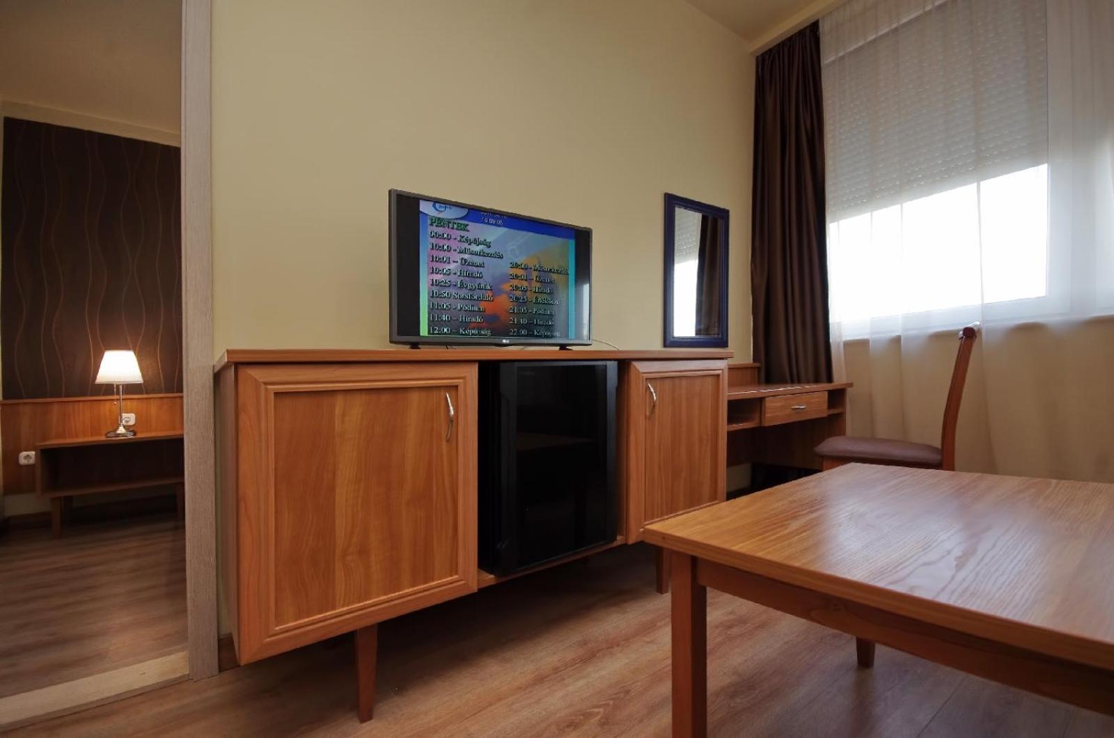 Superior Family Room (2 Adults + 2 Children) - Photo 2