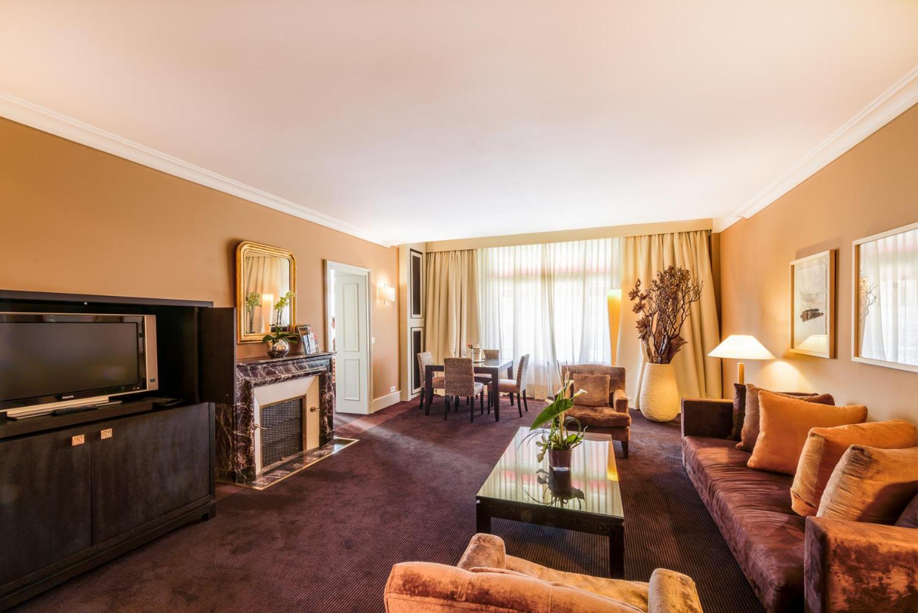 Deluxe One-Bedroom Suite photo 1