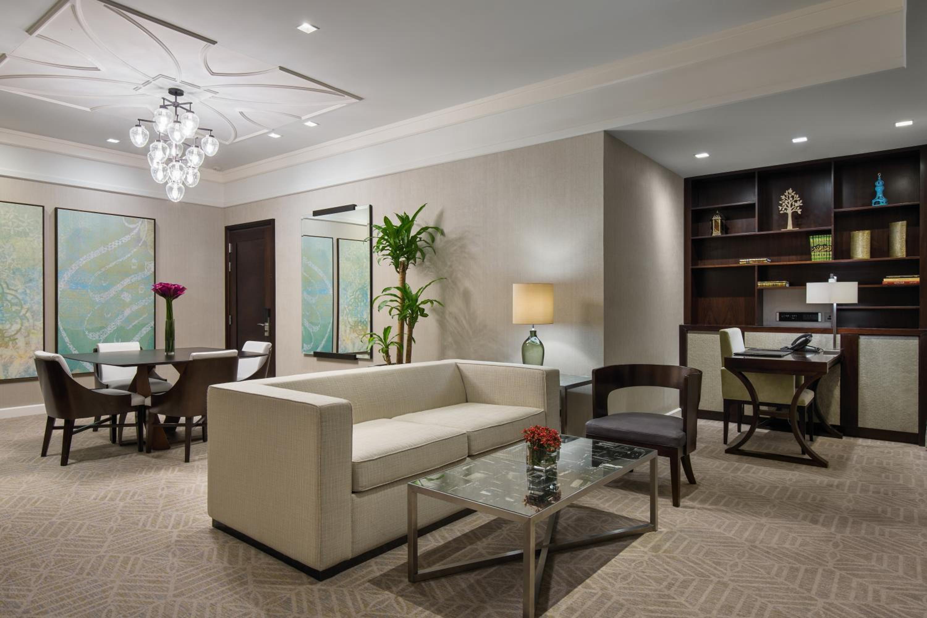 Regency Suite