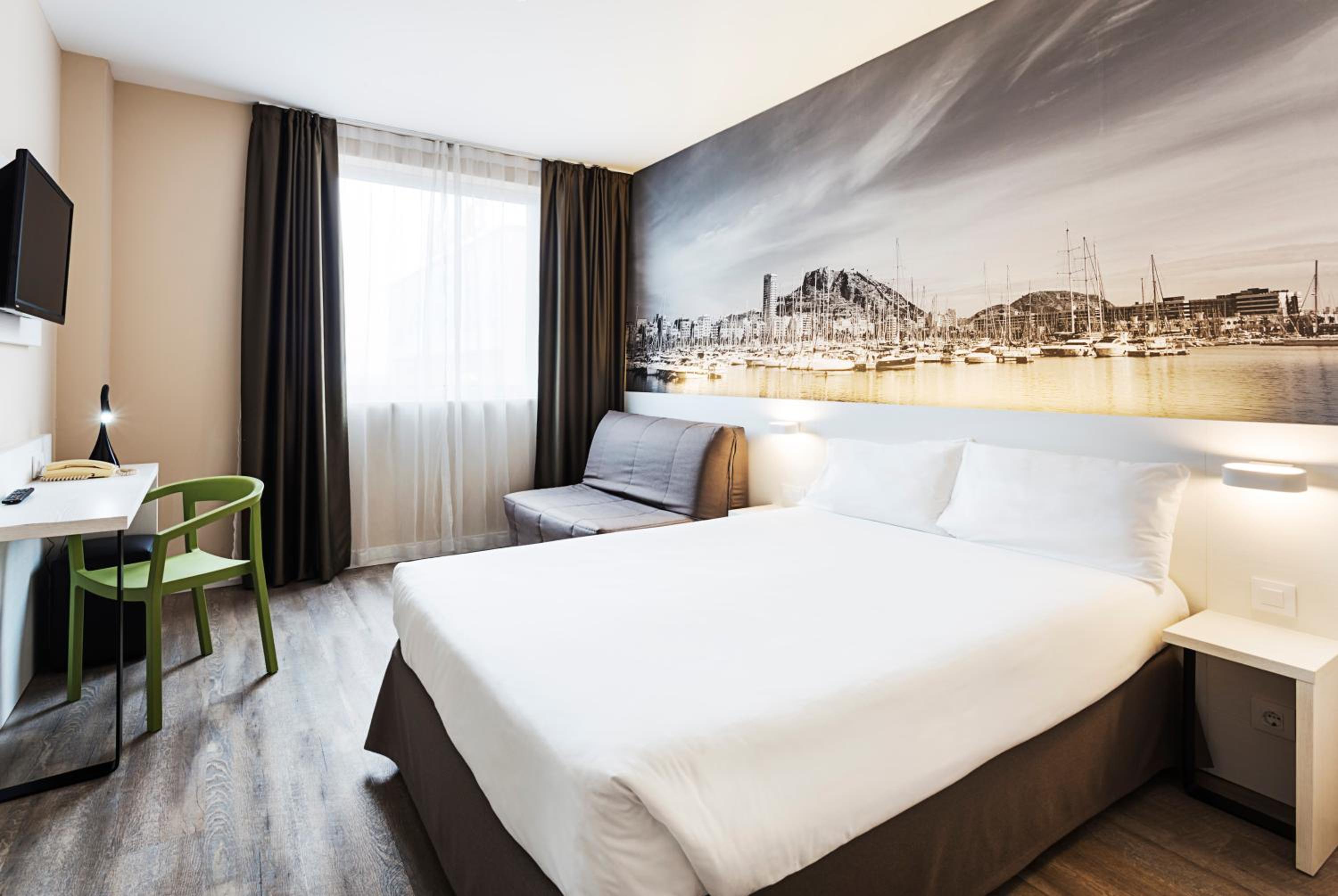 Double Room - Photo 1