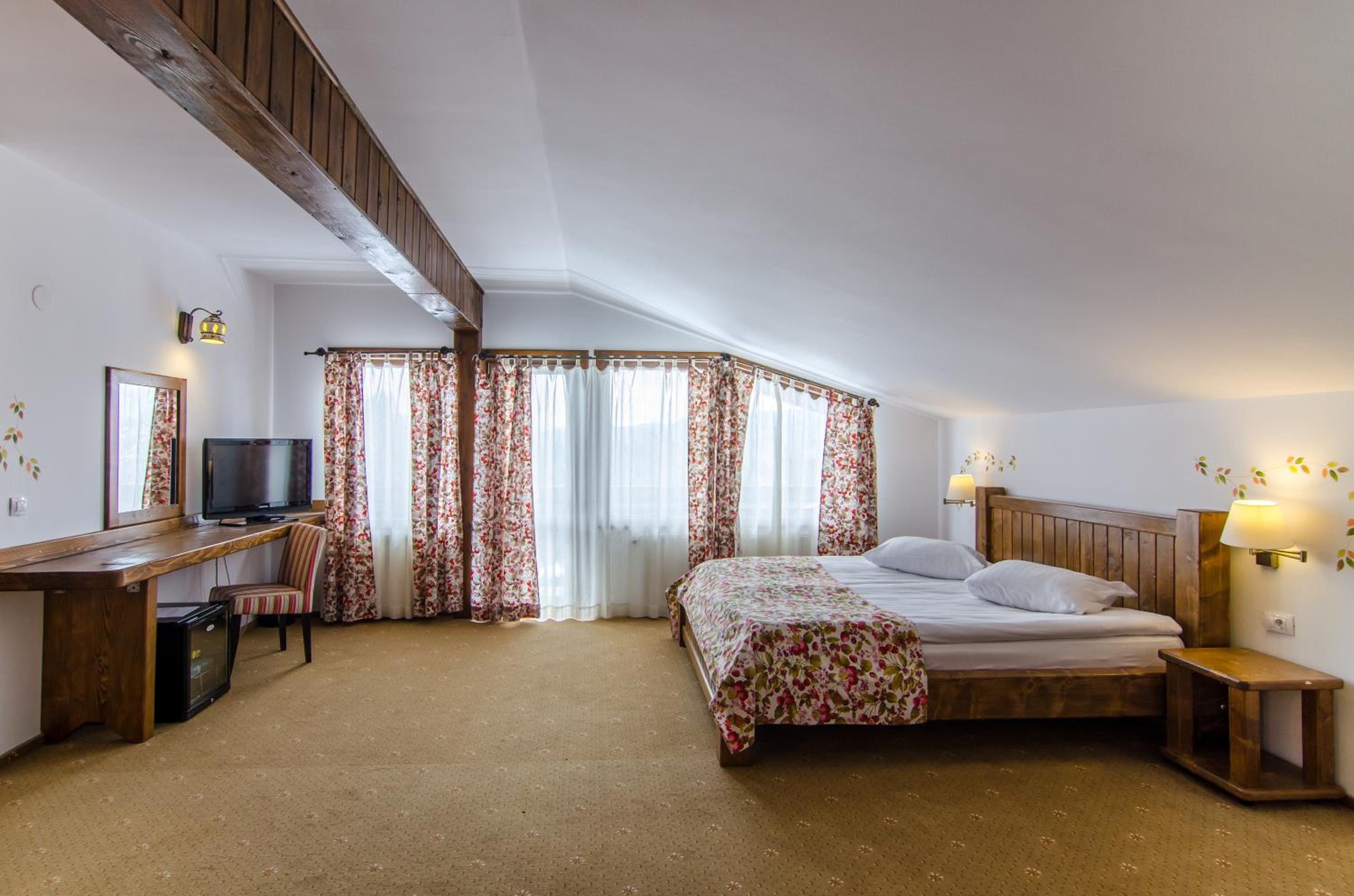 Family Suite (2 Adults + 2 Children up to 12 years old) photo 3