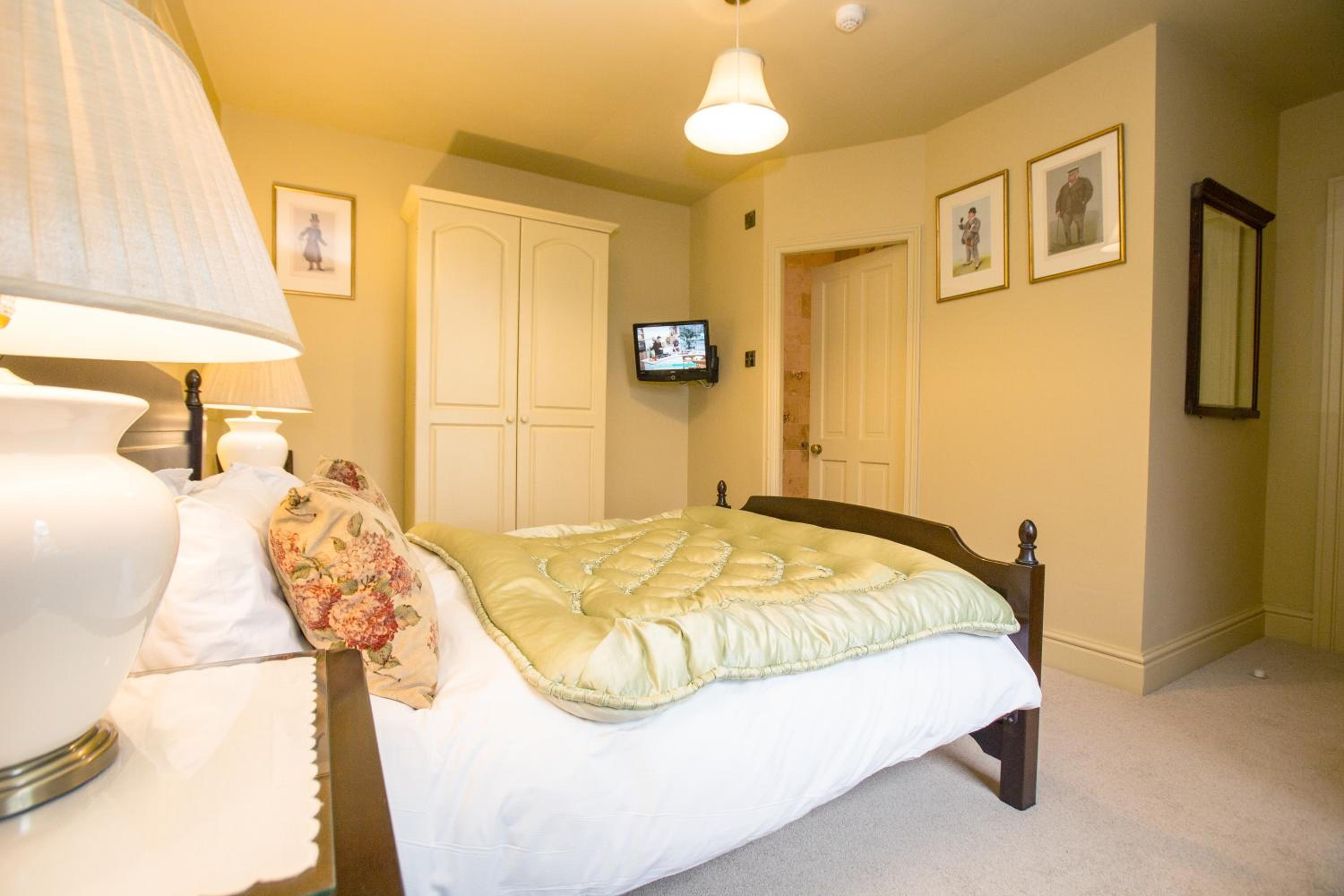 Deluxe Double Room with Shower