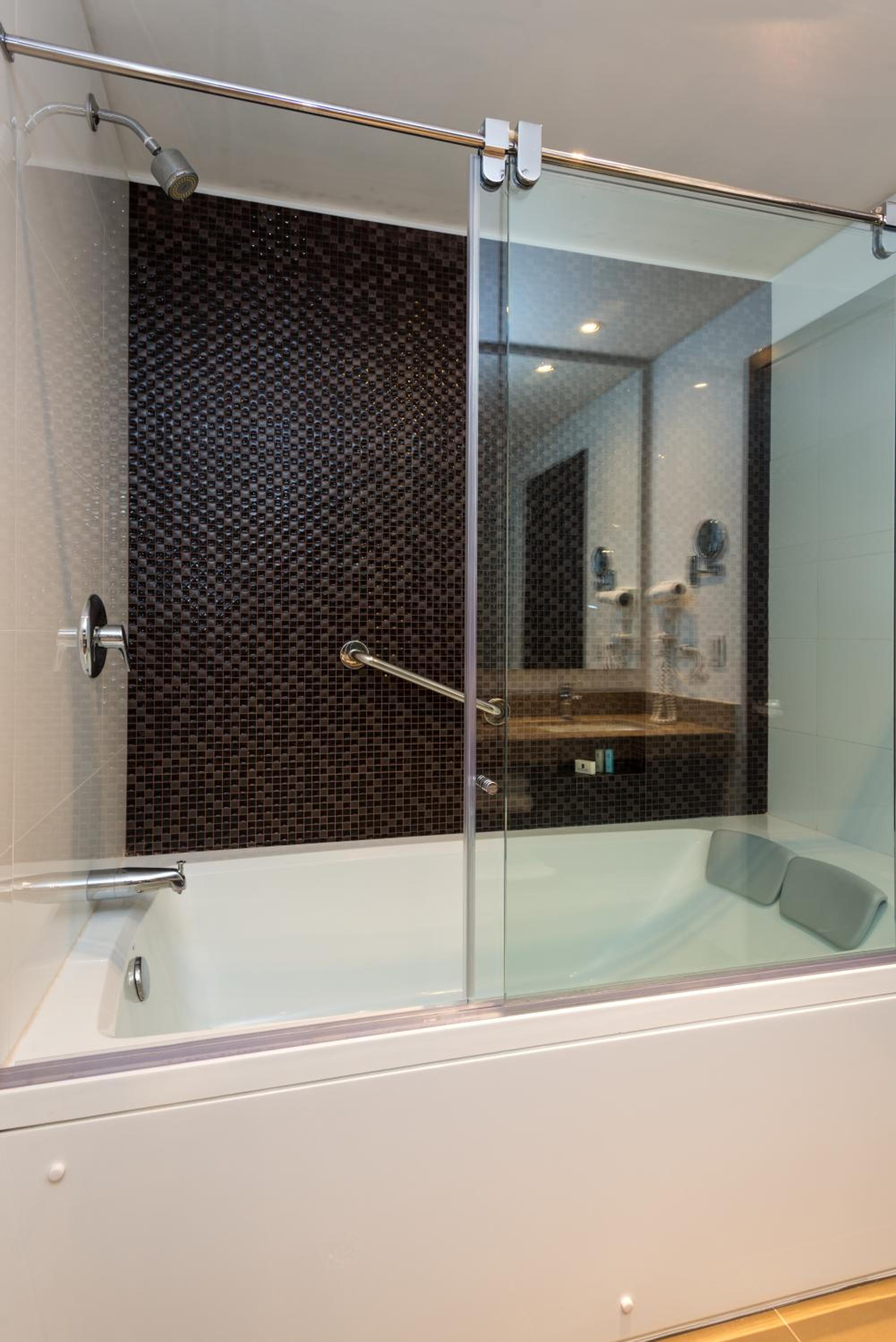 Imperial Suite - Photo 8