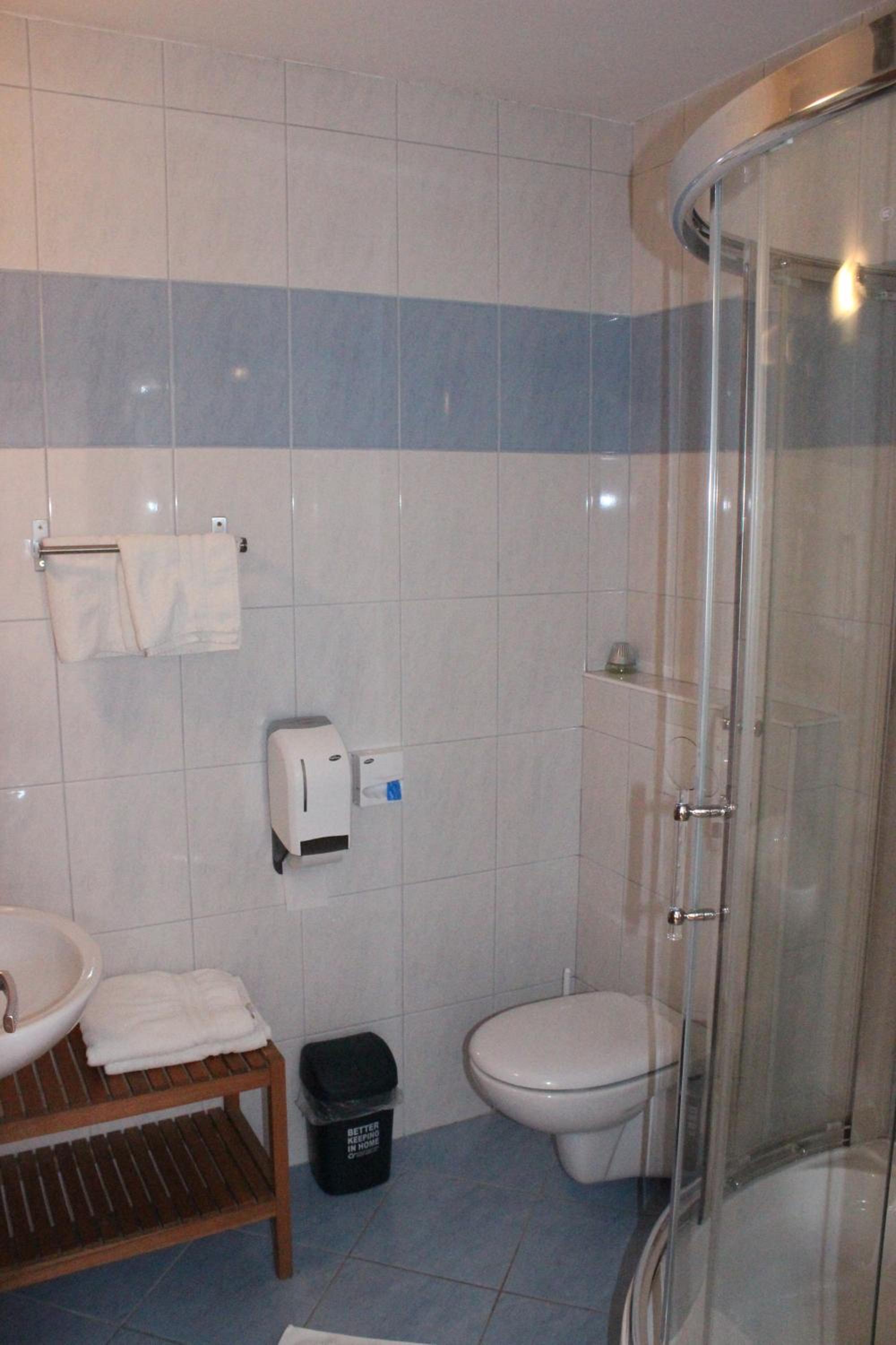 Triple Room with Bathroom photo 2