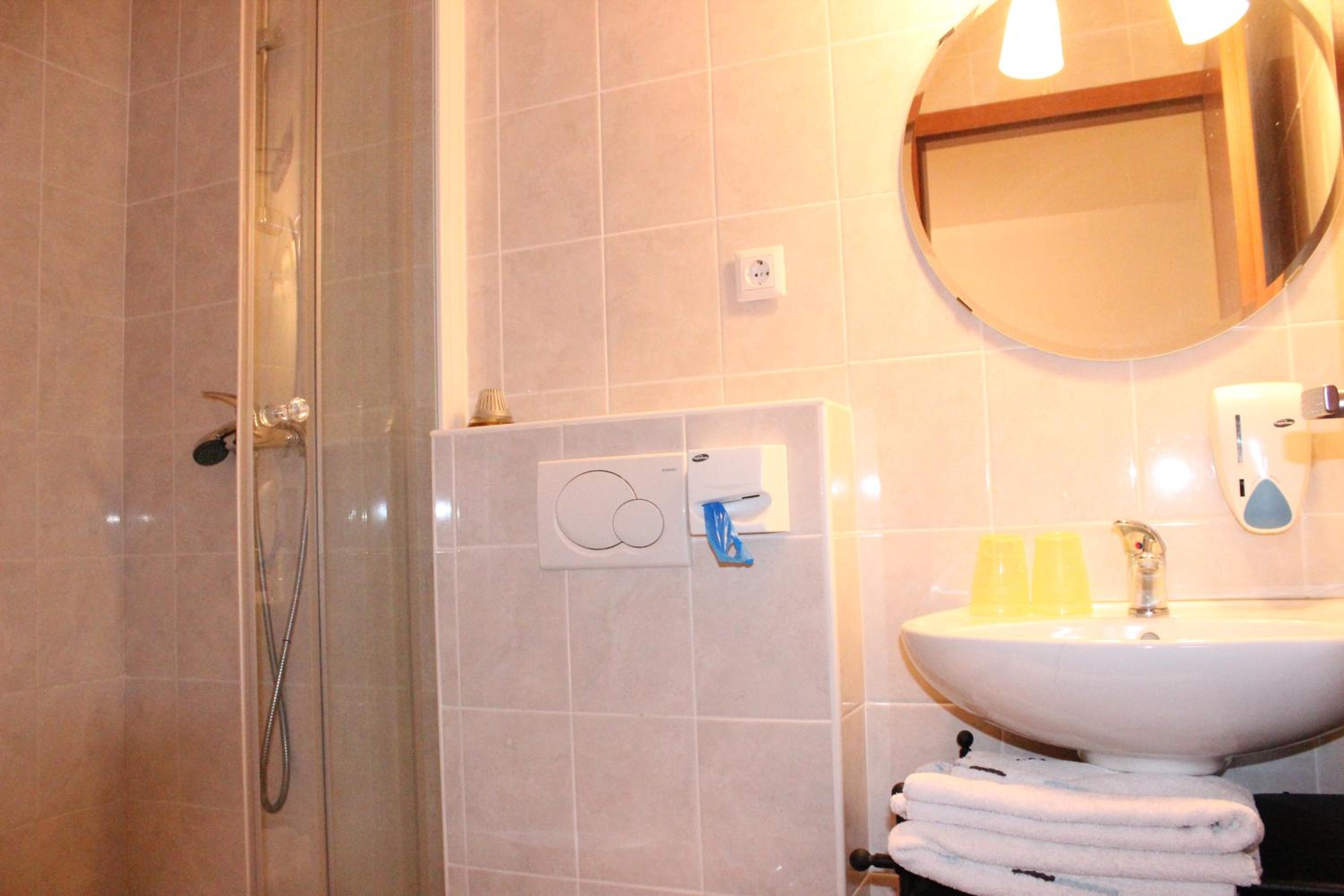 Twin Room with Balcony photo 2