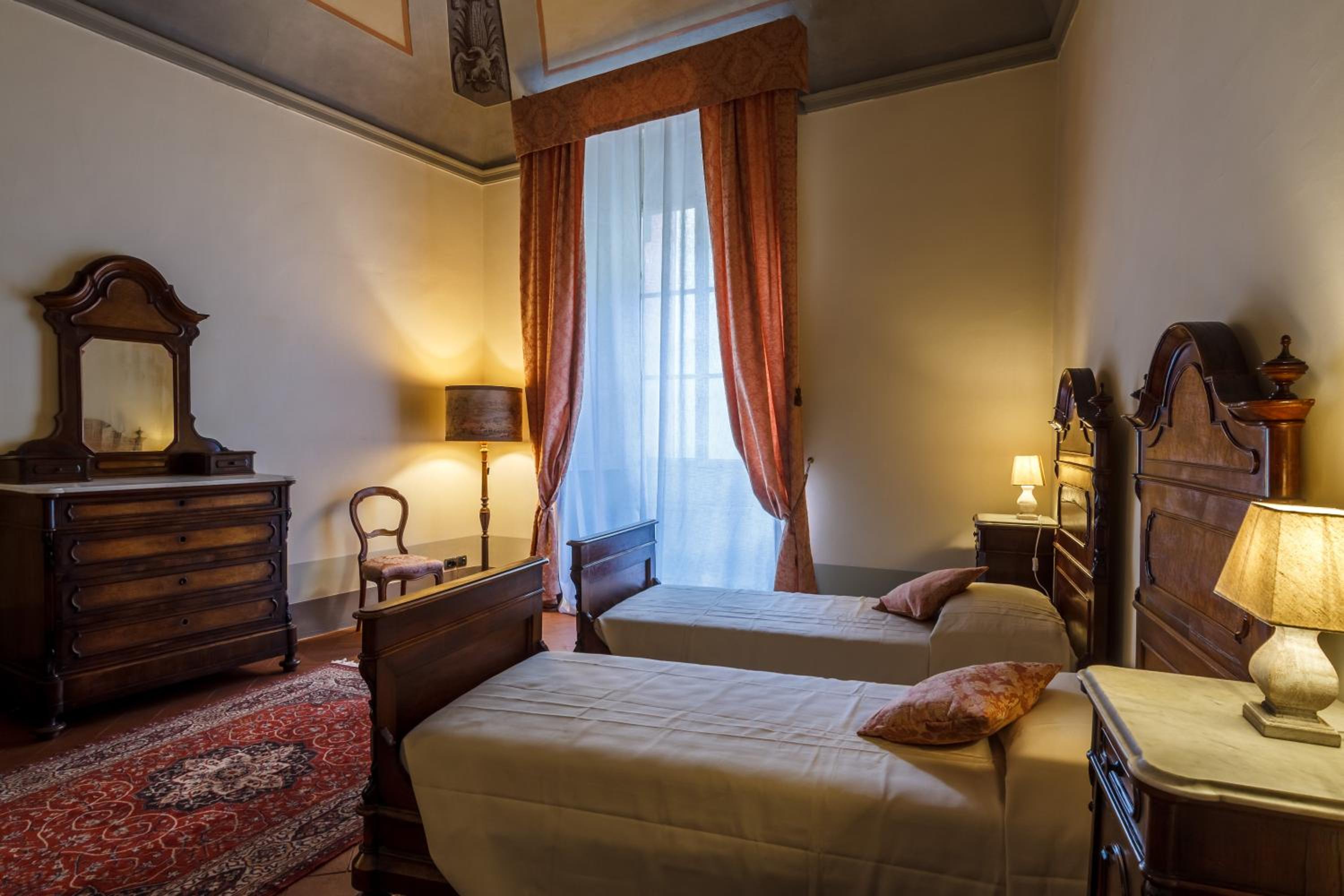 Twin Room with Extra Bed photo 1