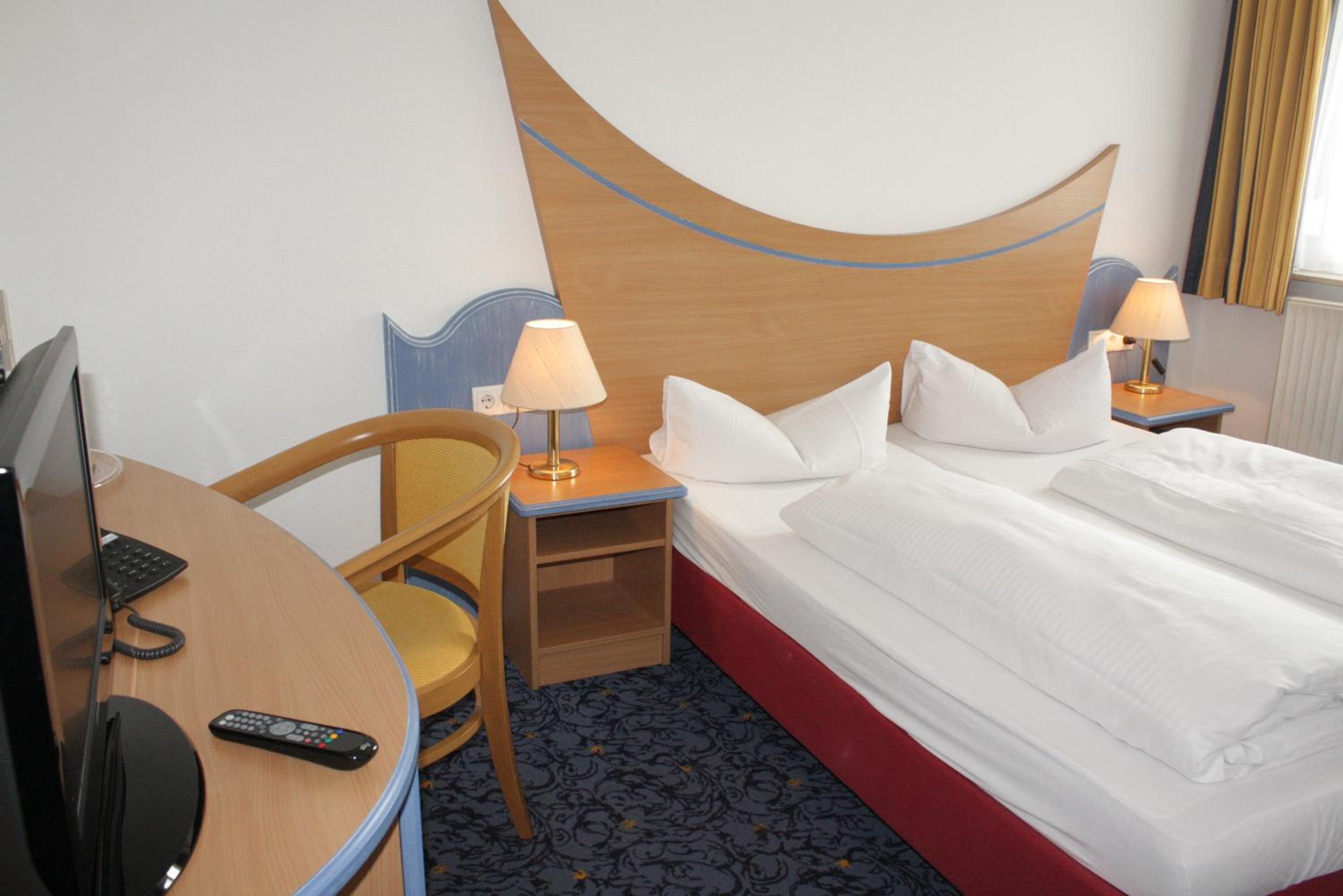 Small Double Room photo 1