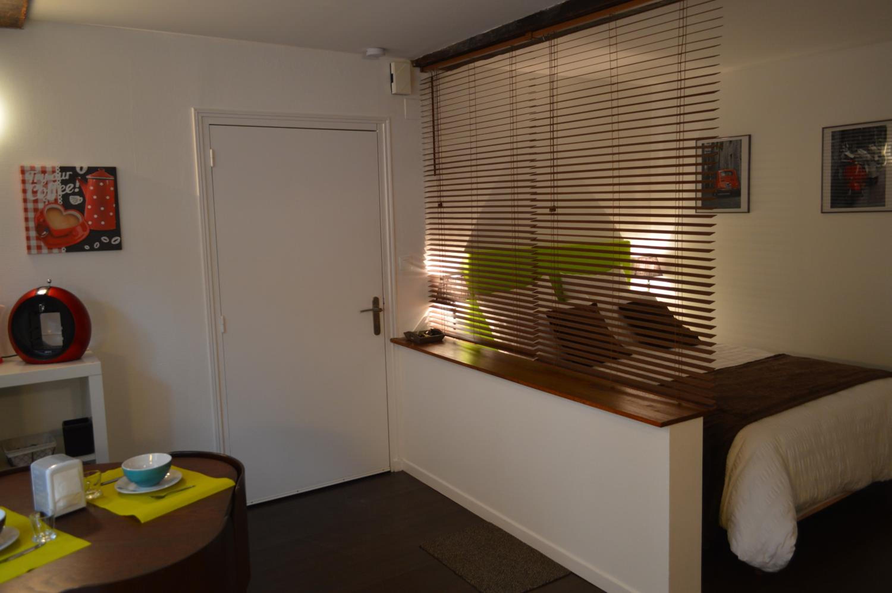 Apartment photo 2