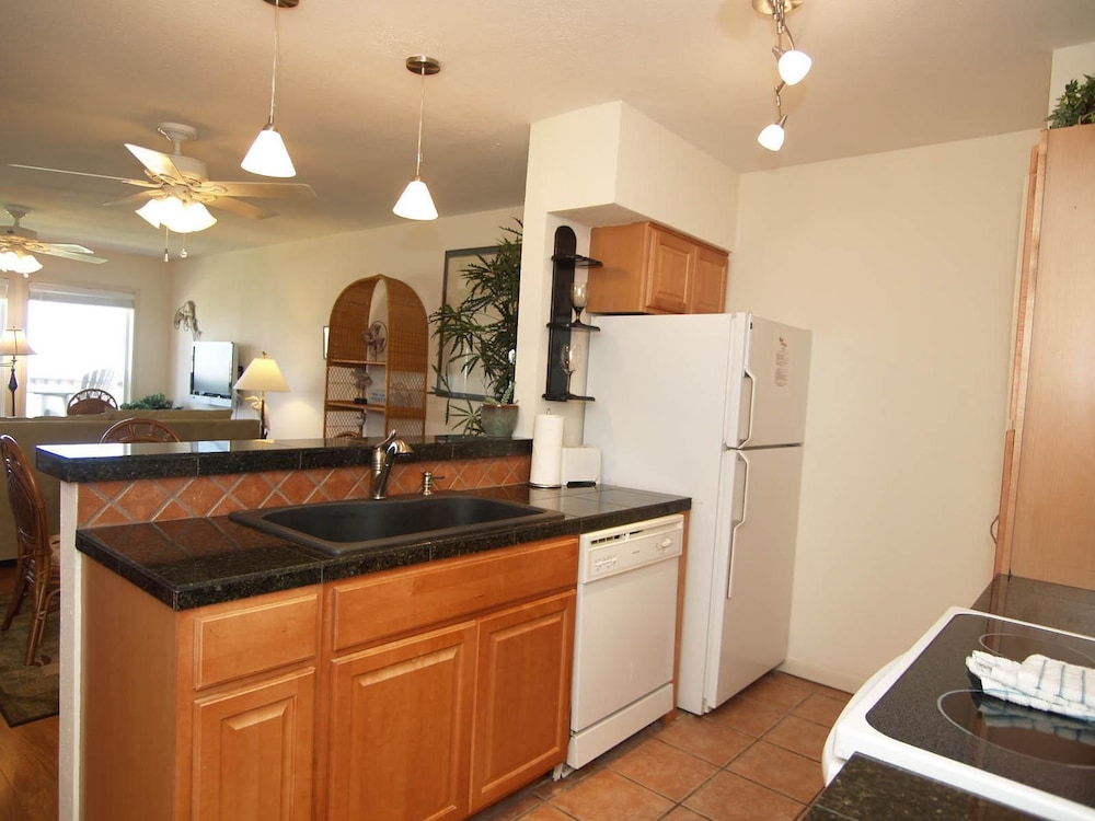 Condo, 2 Bedrooms photo 1