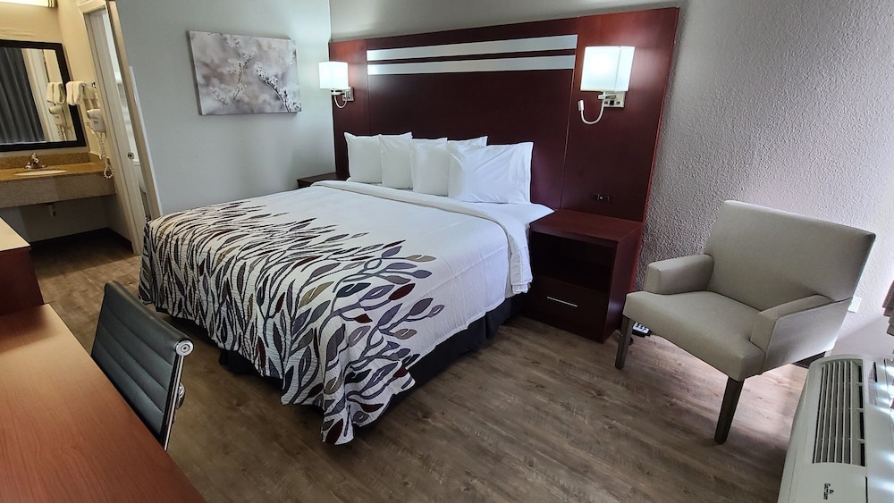 Superior Room, 1 King Bed, Accessible, Non Smoking photo 1