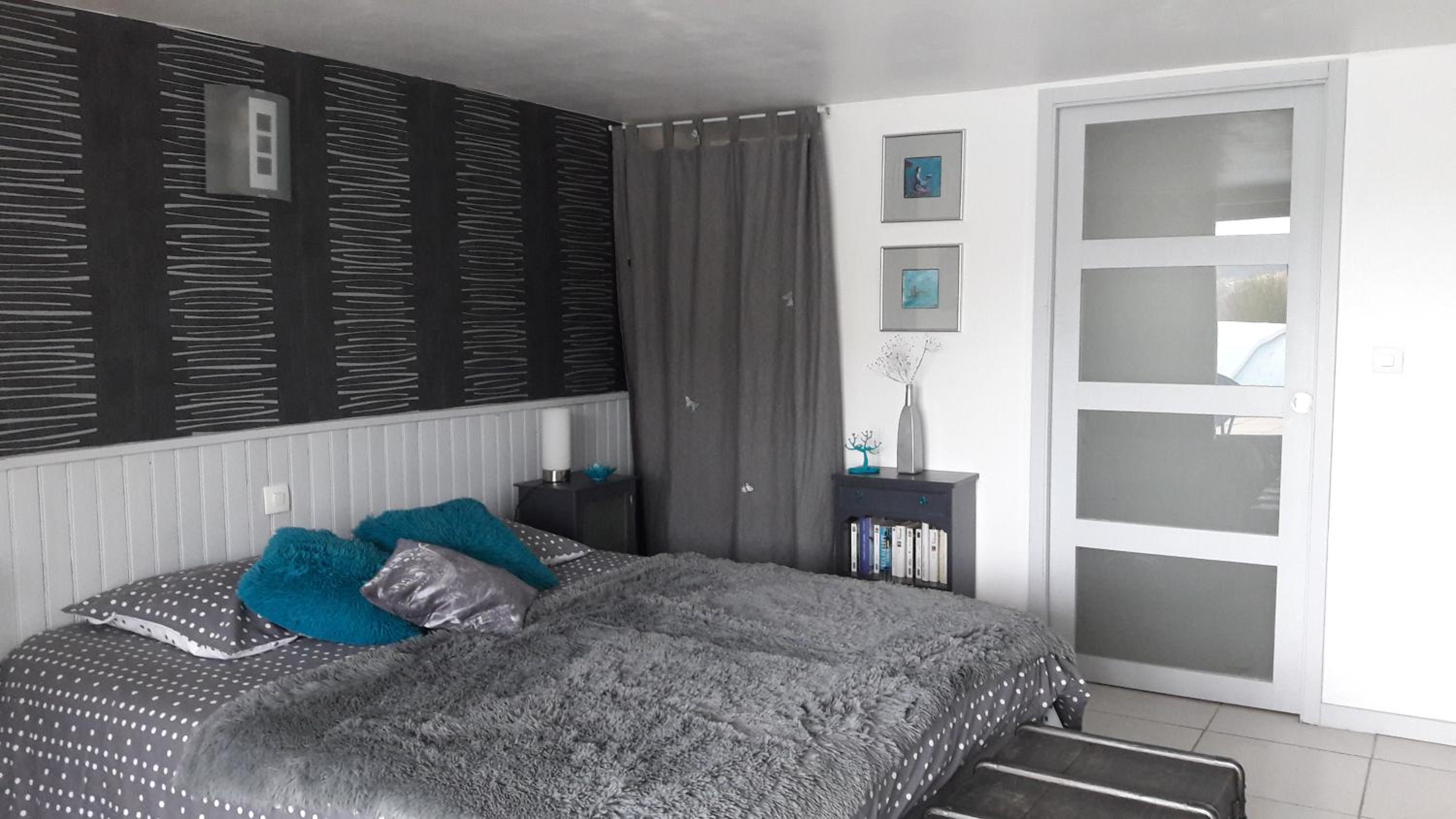 Double Room with Pool View - Photo 4