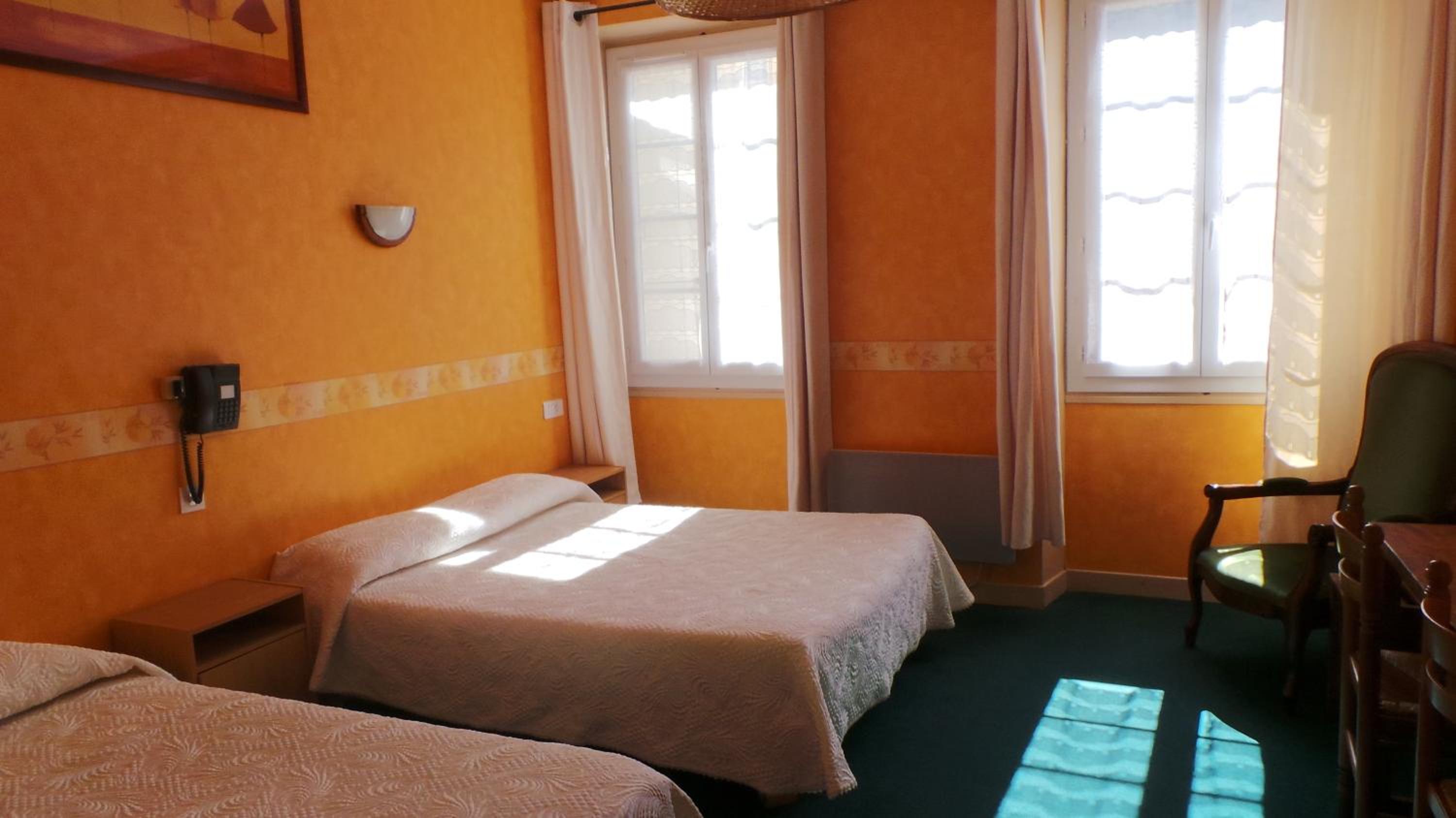 Triple Room - Photo 2