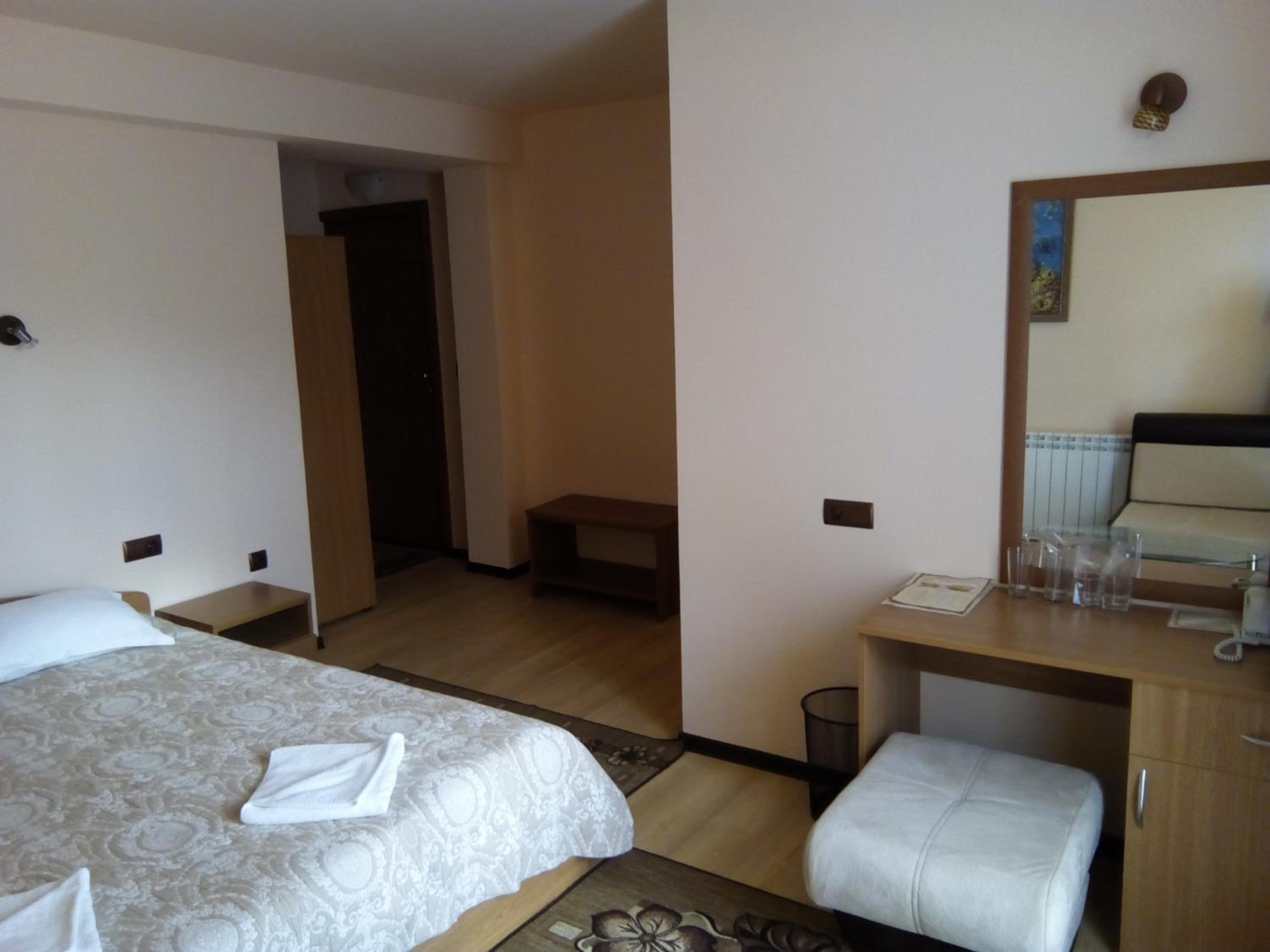 Triple Room with Pool Access
