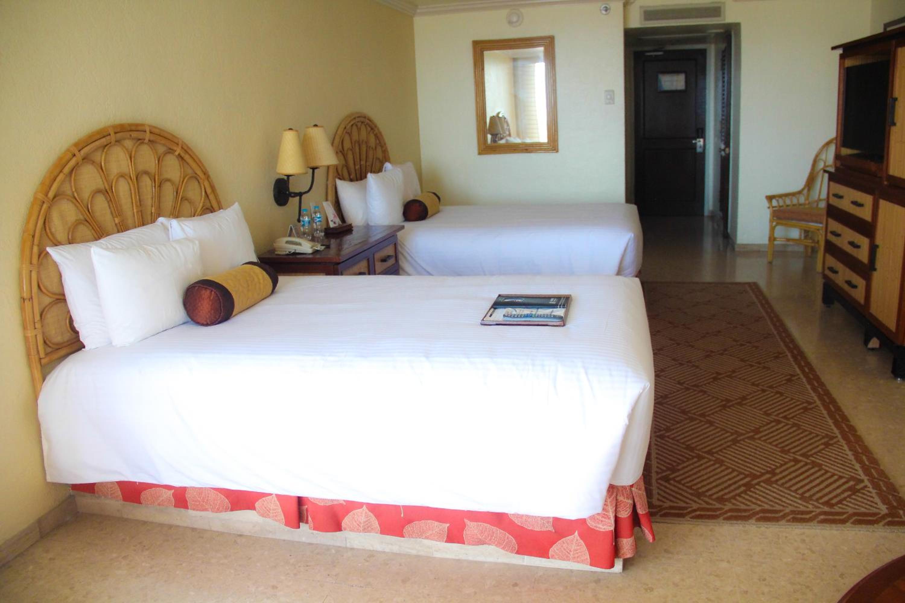 Princesa Garden View With Two Double Beds (2 Adults + 1 Child)