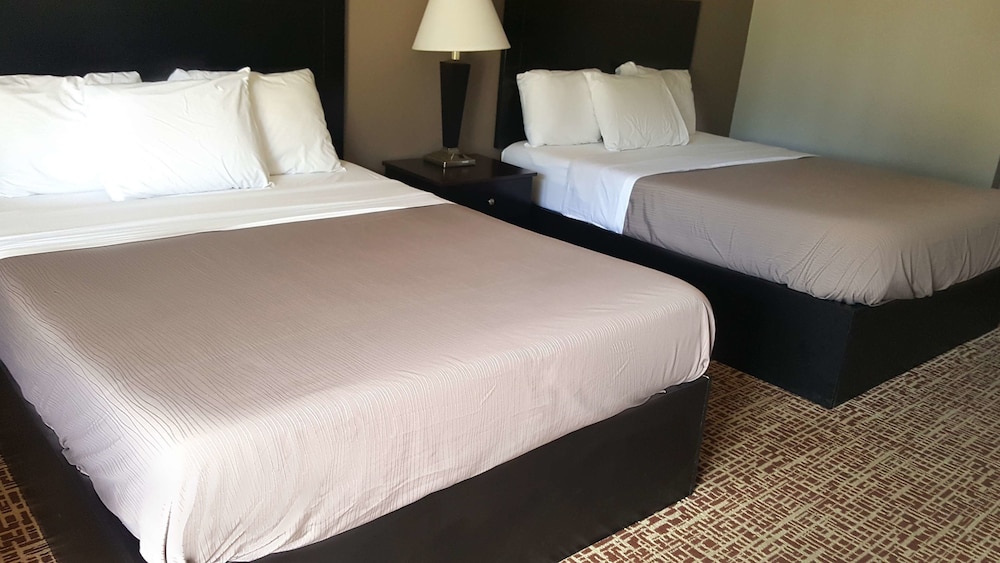 Room, 2 Queen Beds, Non Smoking - Photo 3