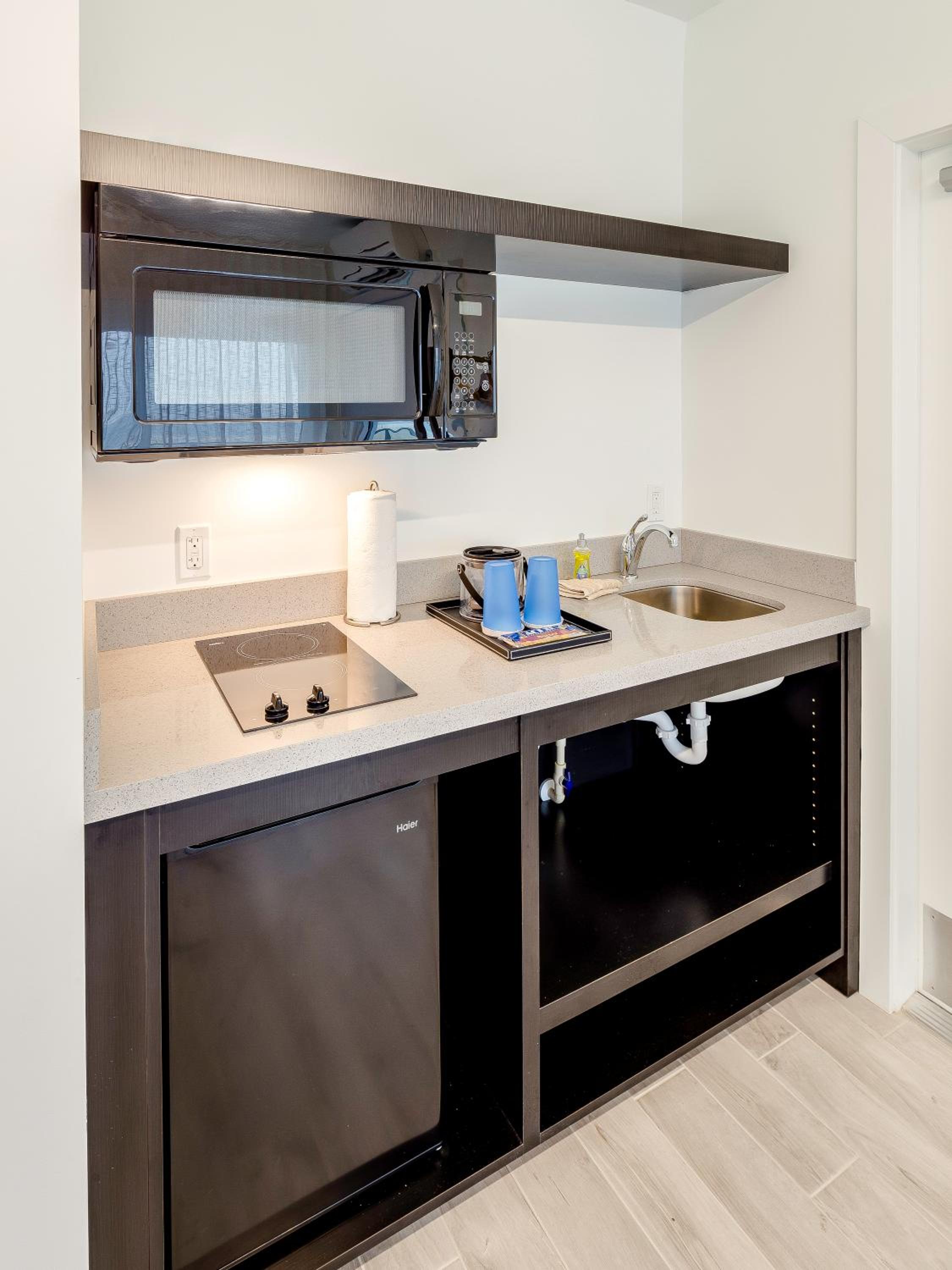 Bungalow Two Queen With Kitchenette Adults Only photo 2