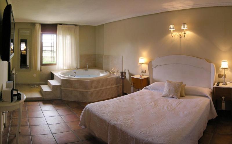 Habitación Doble con Bañera de Hidromasaje