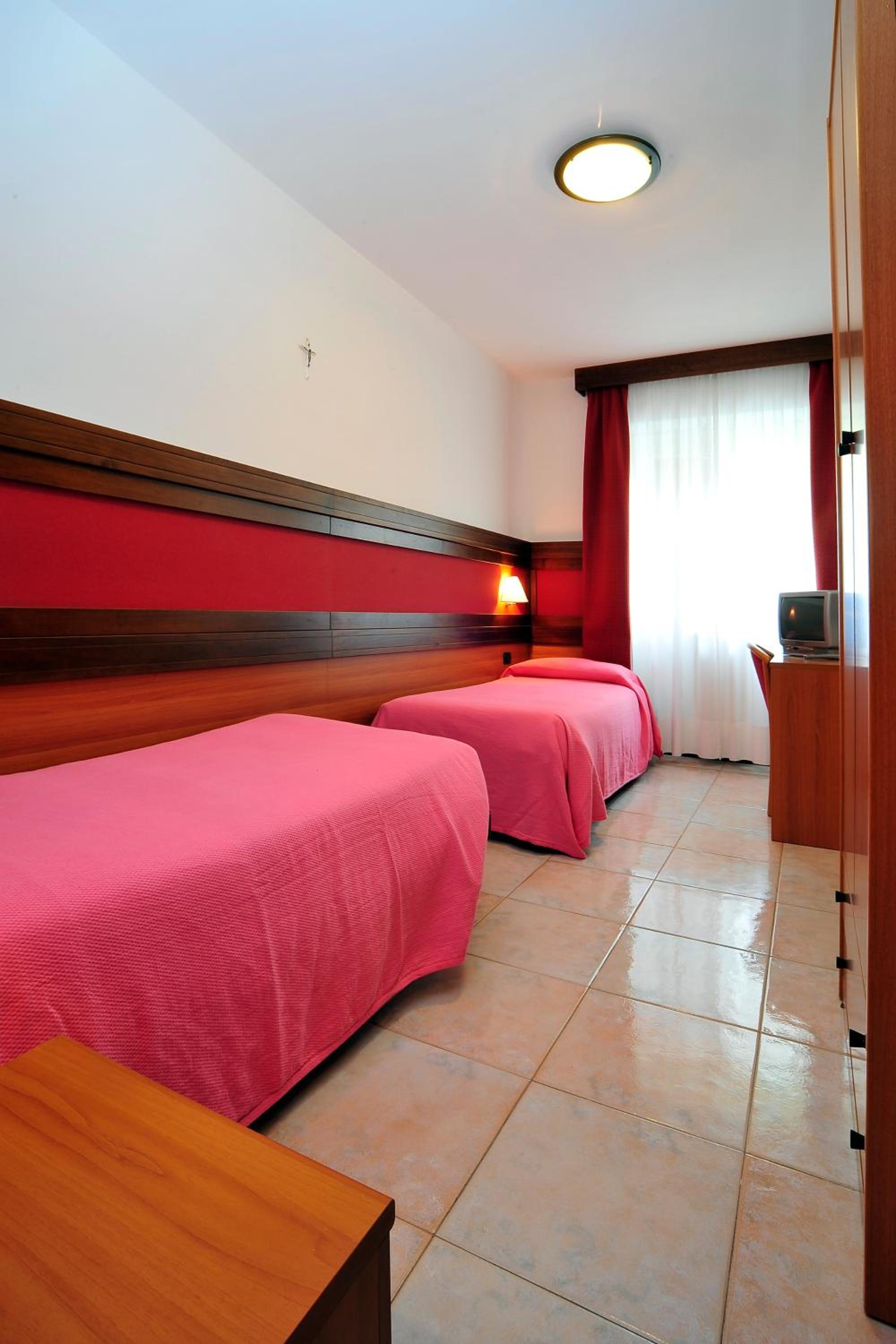 Double or Twin Room photo 1
