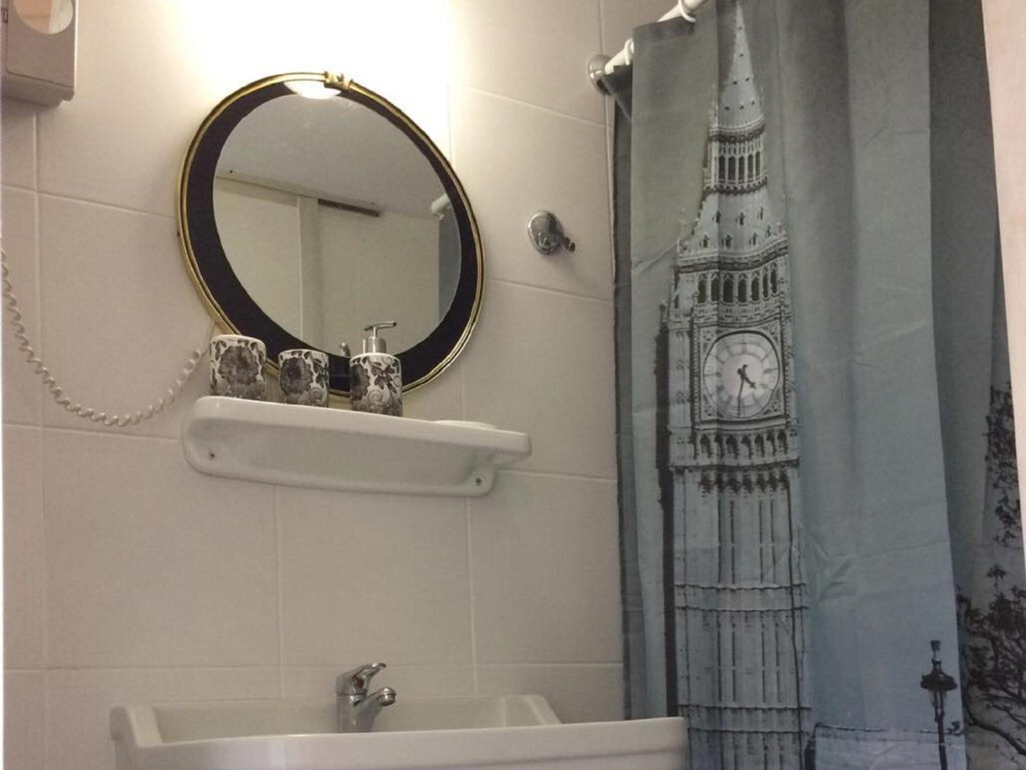Superior Double Room with Port View - Photo 11