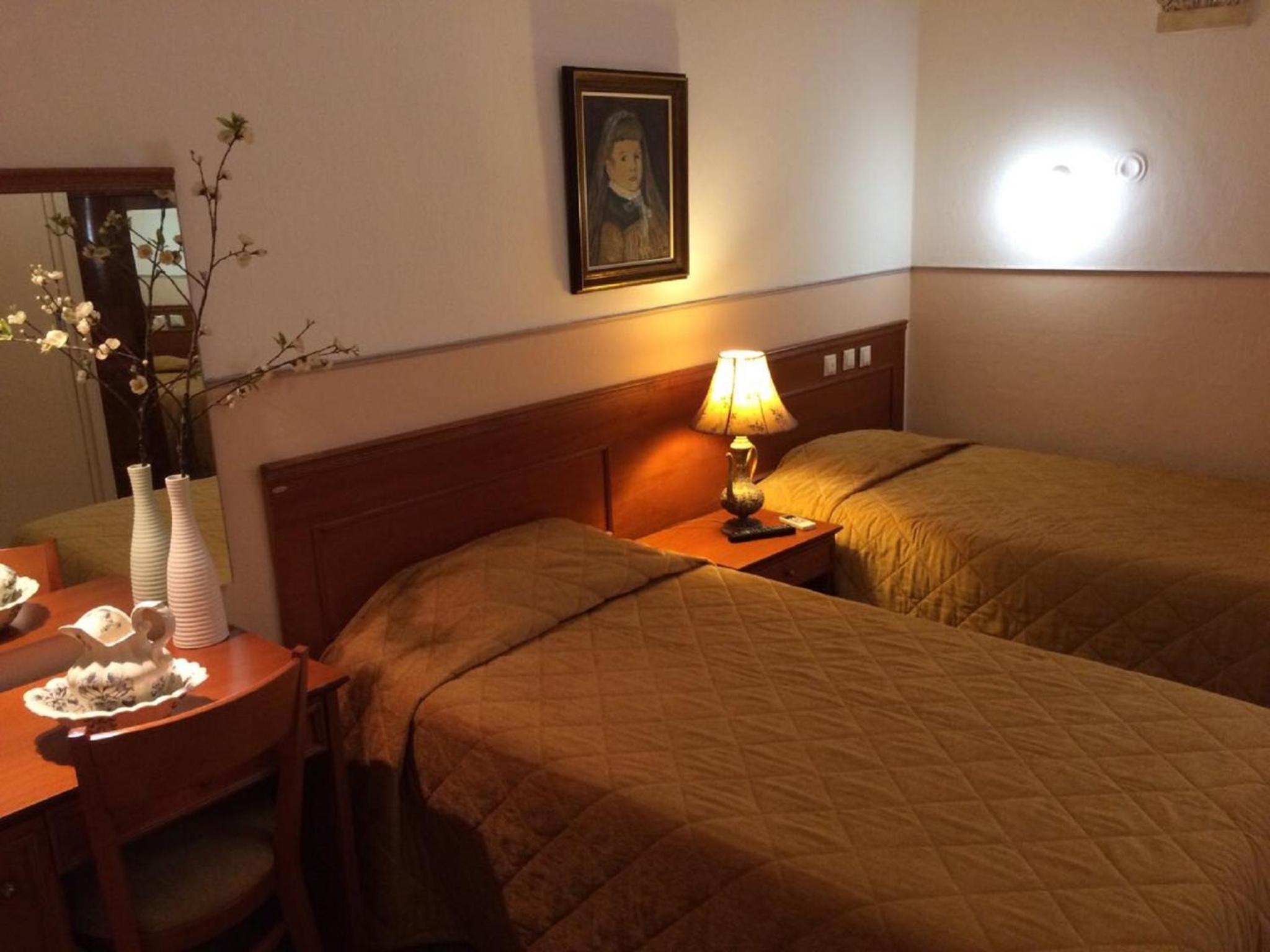 Double Room with City View - Photo 1