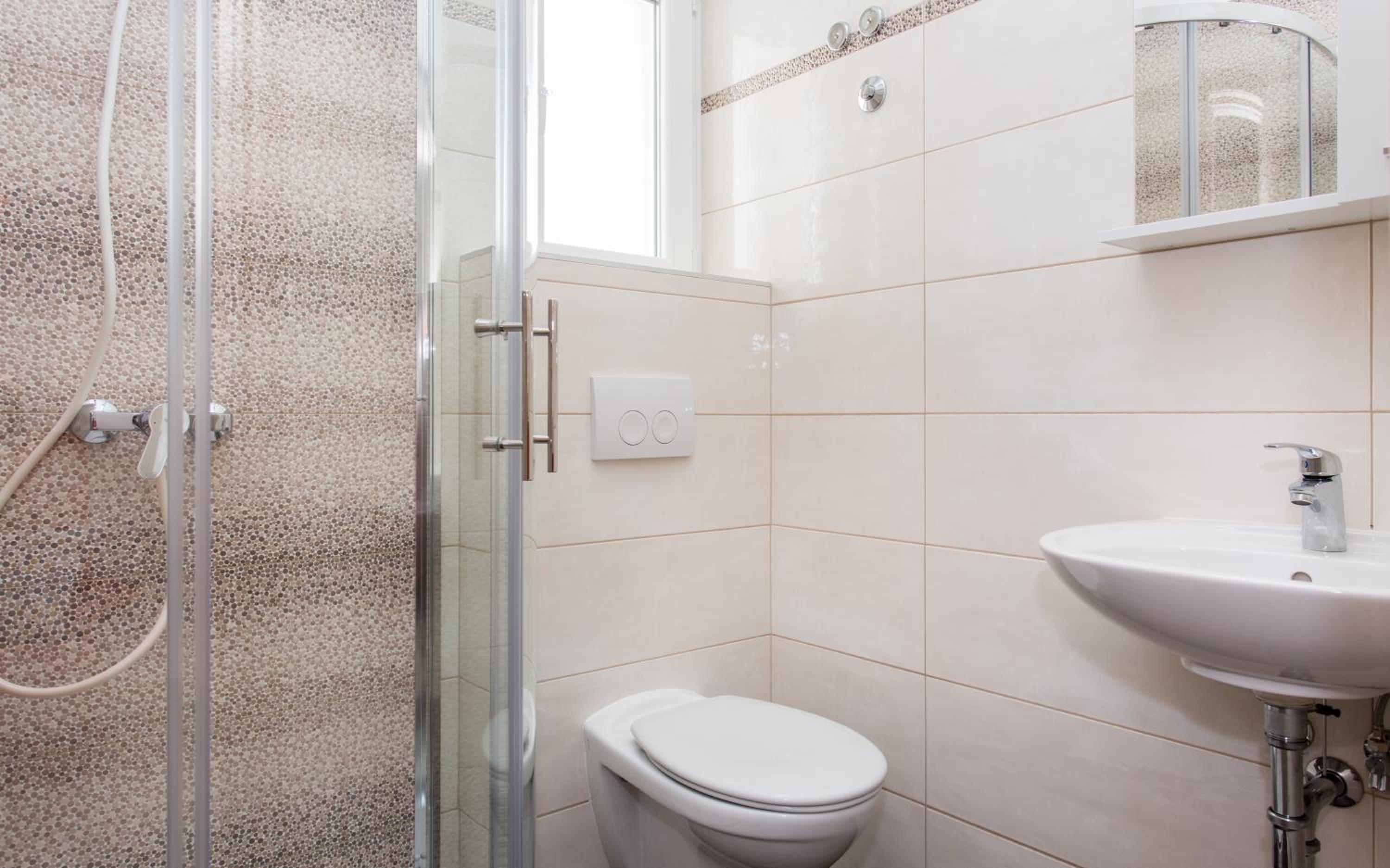 Studio Apartment - Photo 10