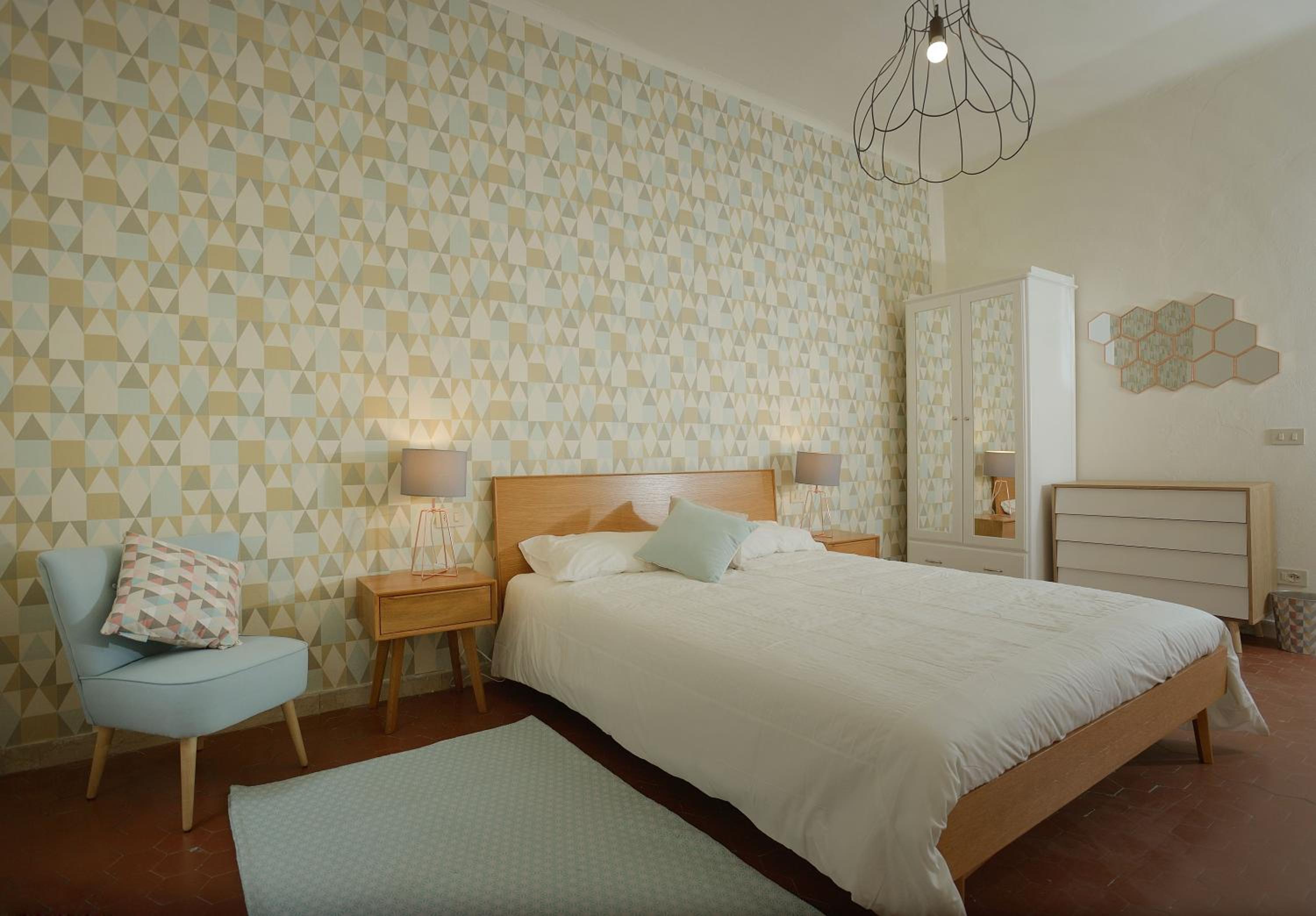 Deluxe Double Room (2 Adults + 1 Child) photo 3