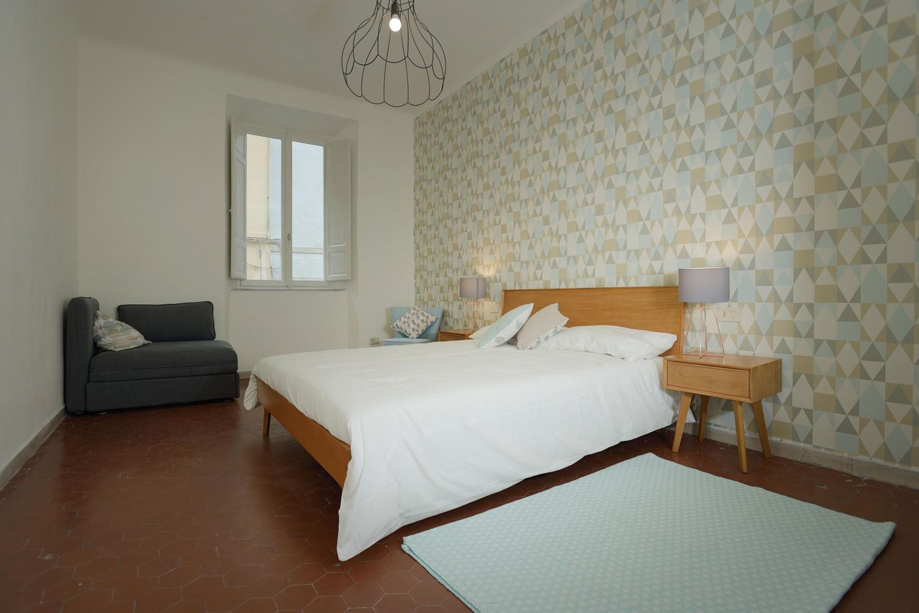 Deluxe Double Room (2 Adults + 1 Child) photo 1