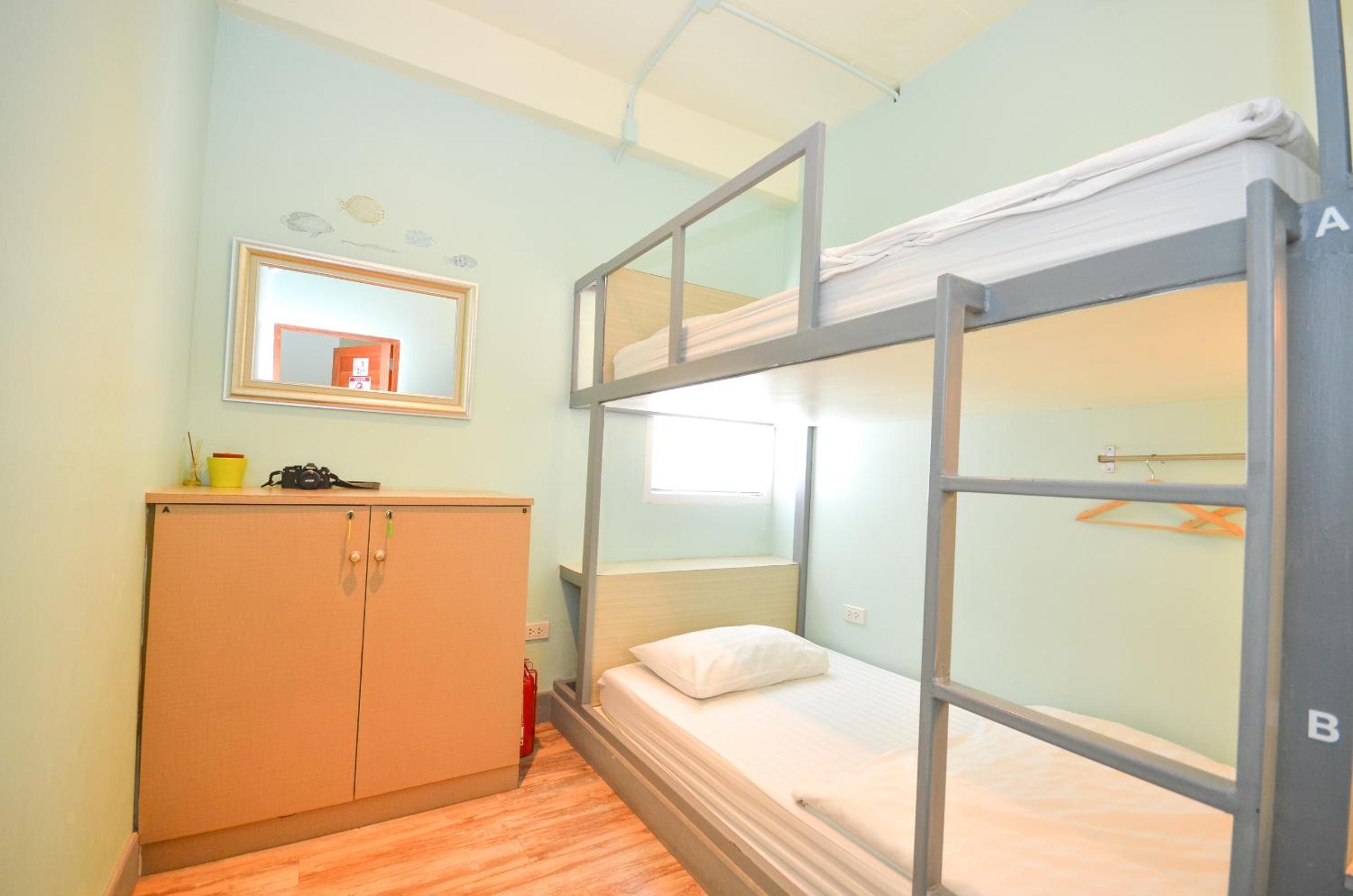 Twin Room with Shared Bathroom photo 1