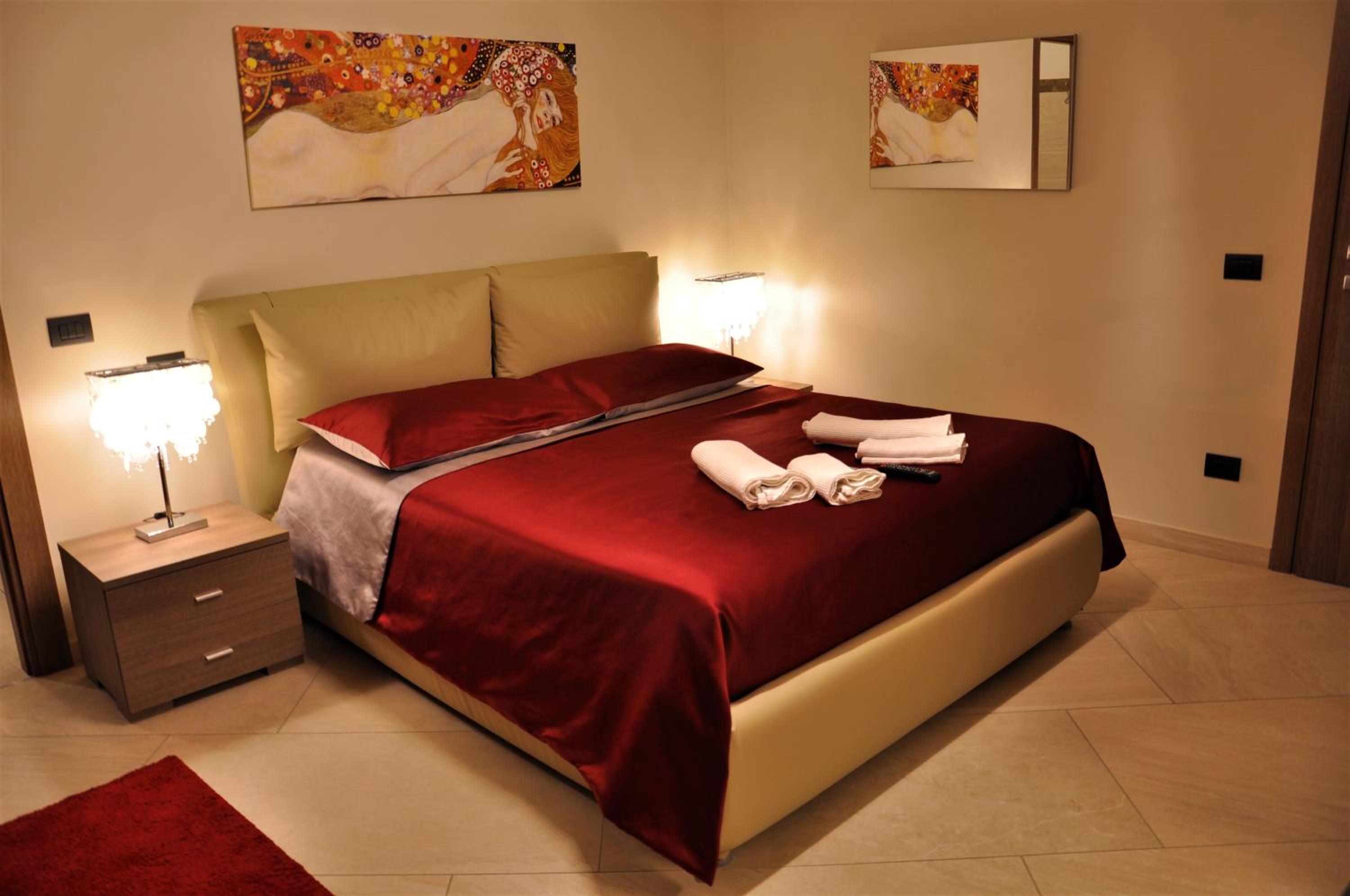 Deluxe Room - Photo 1