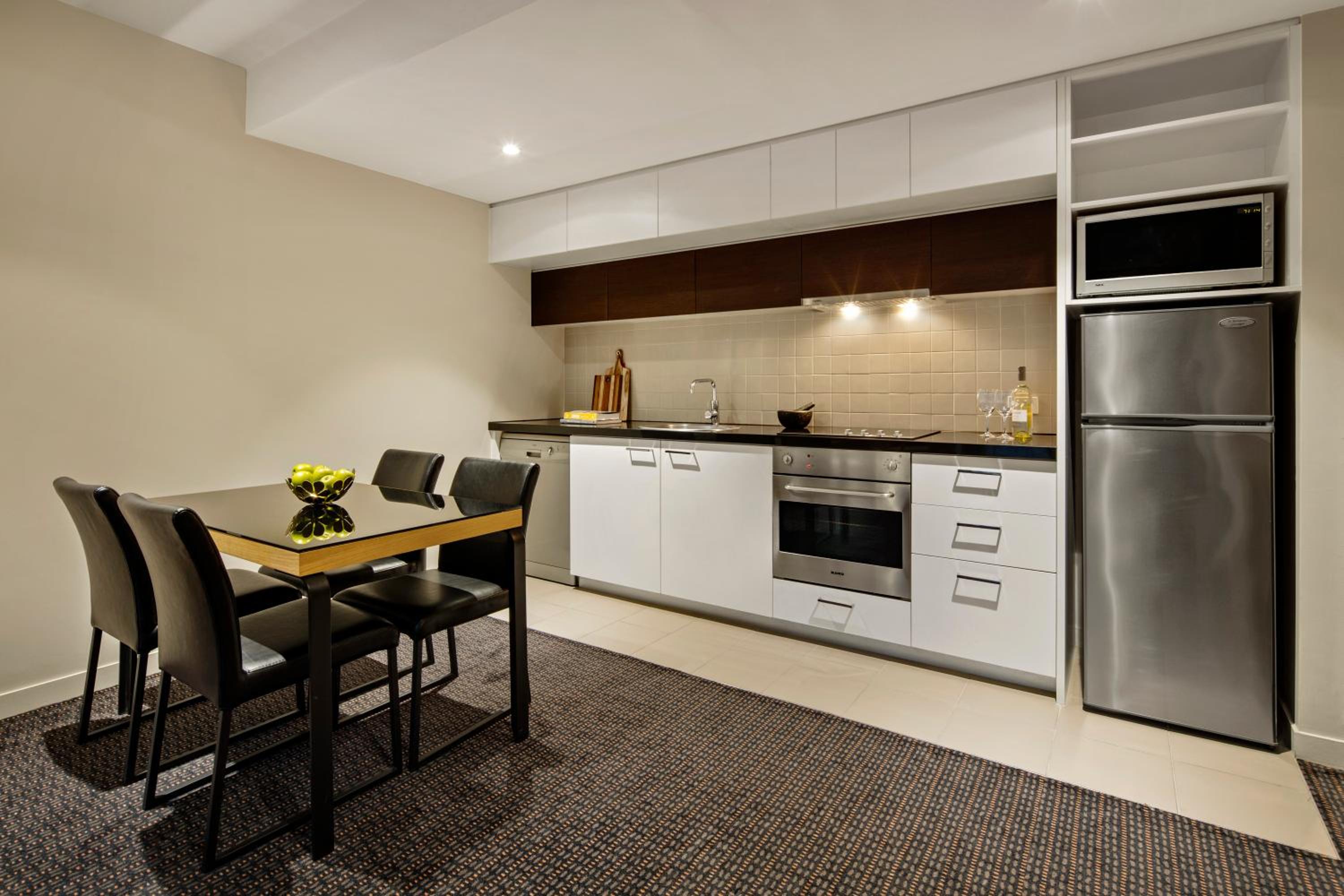 One-Bedroom Apartment - Photo 6