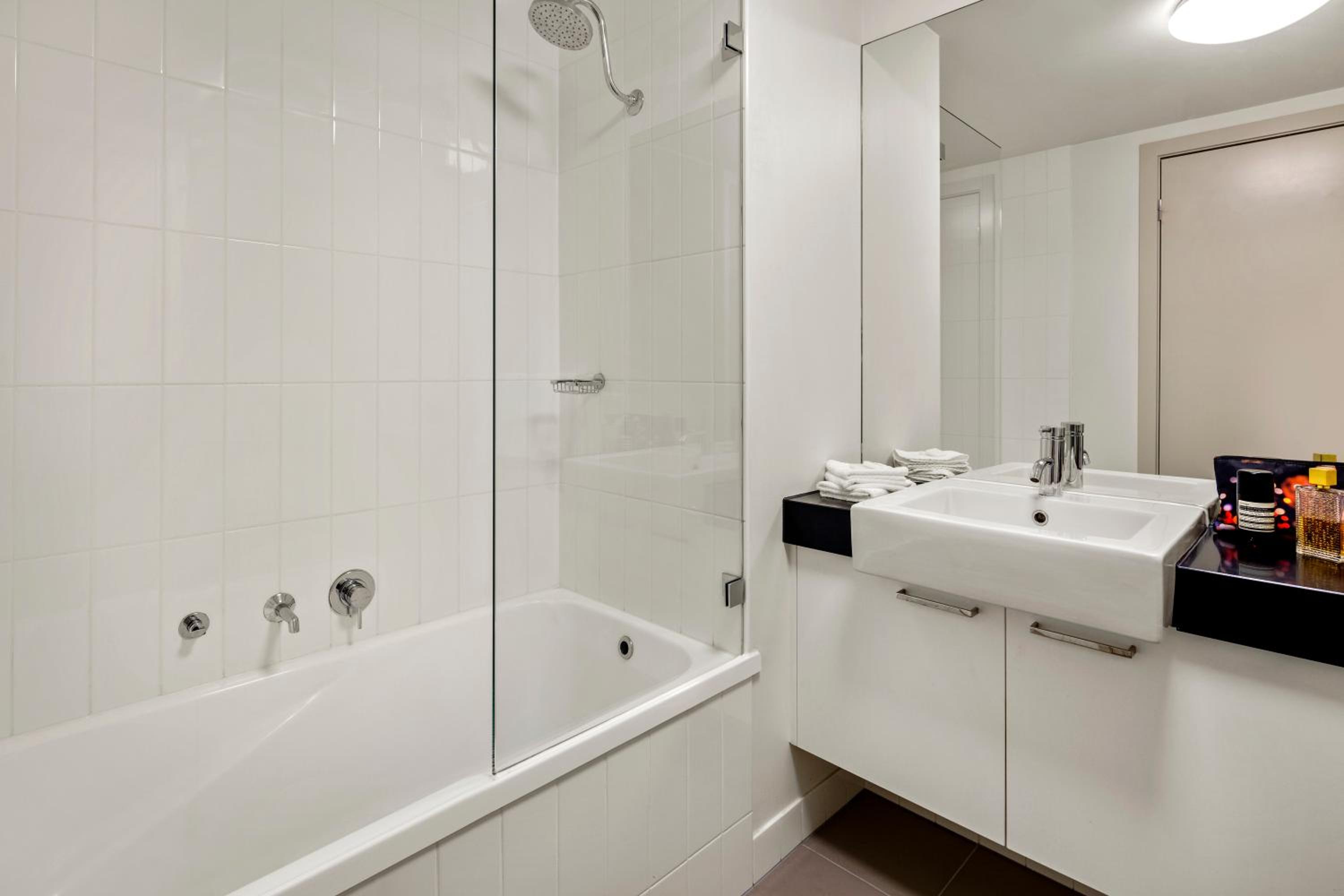 Two-Bedroom Apartment - Photo 4