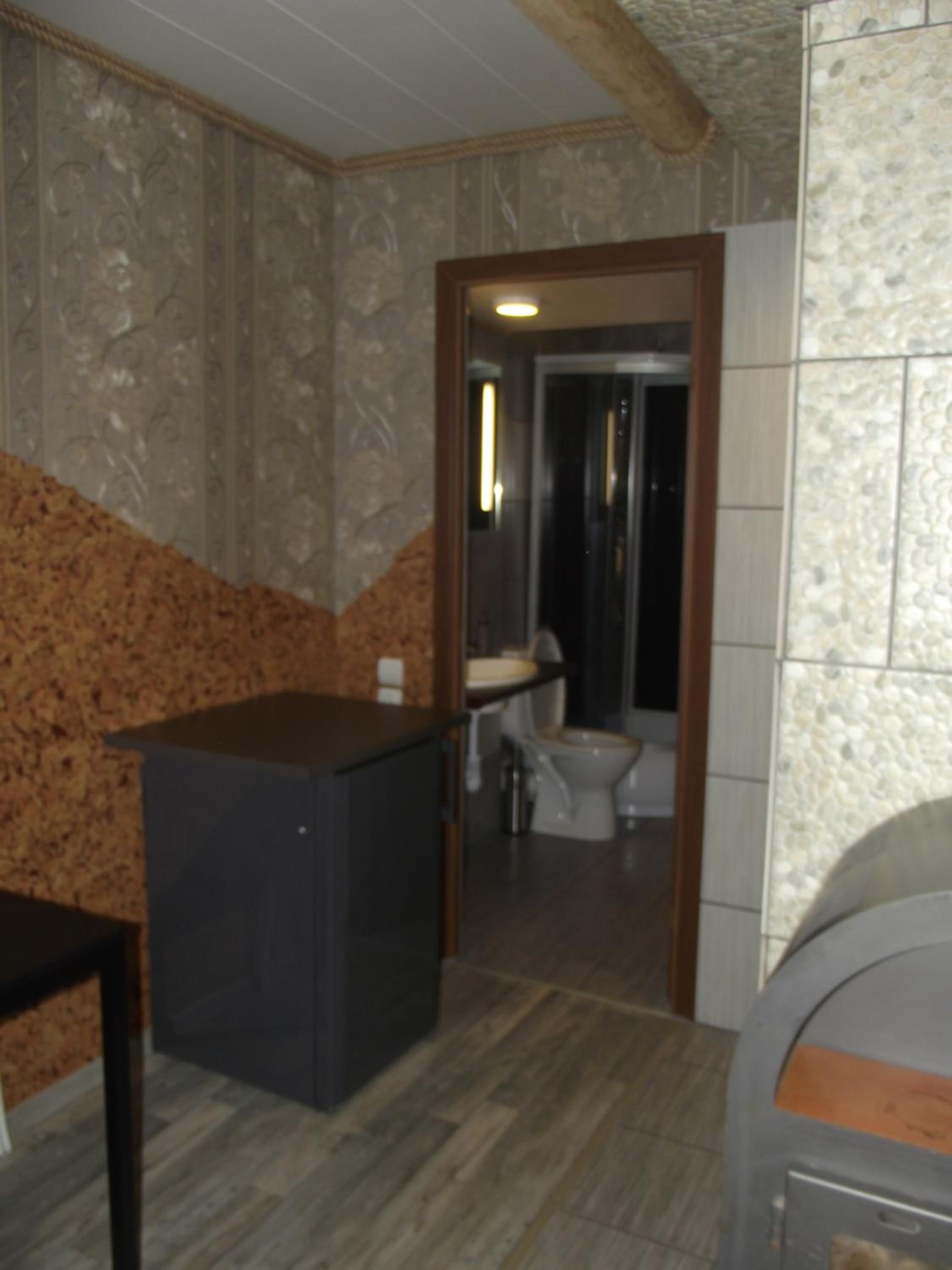 Family Room - Photo 11