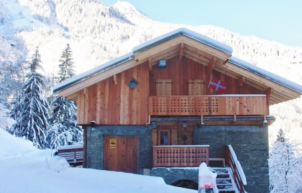 Apartment with Mountain View photo 3