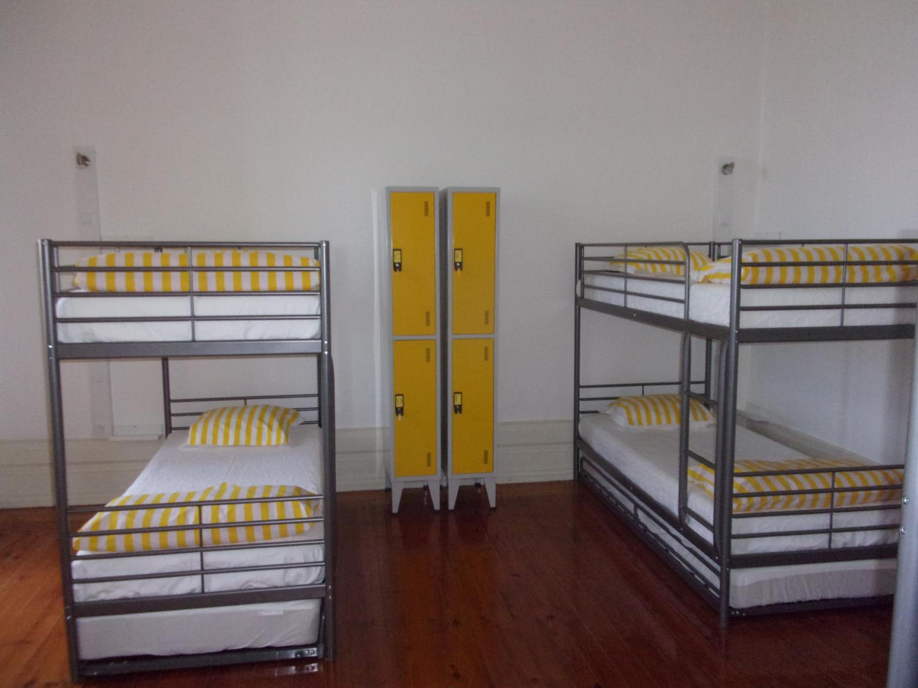 6-Bed Mixed Dormitory Room photo 1