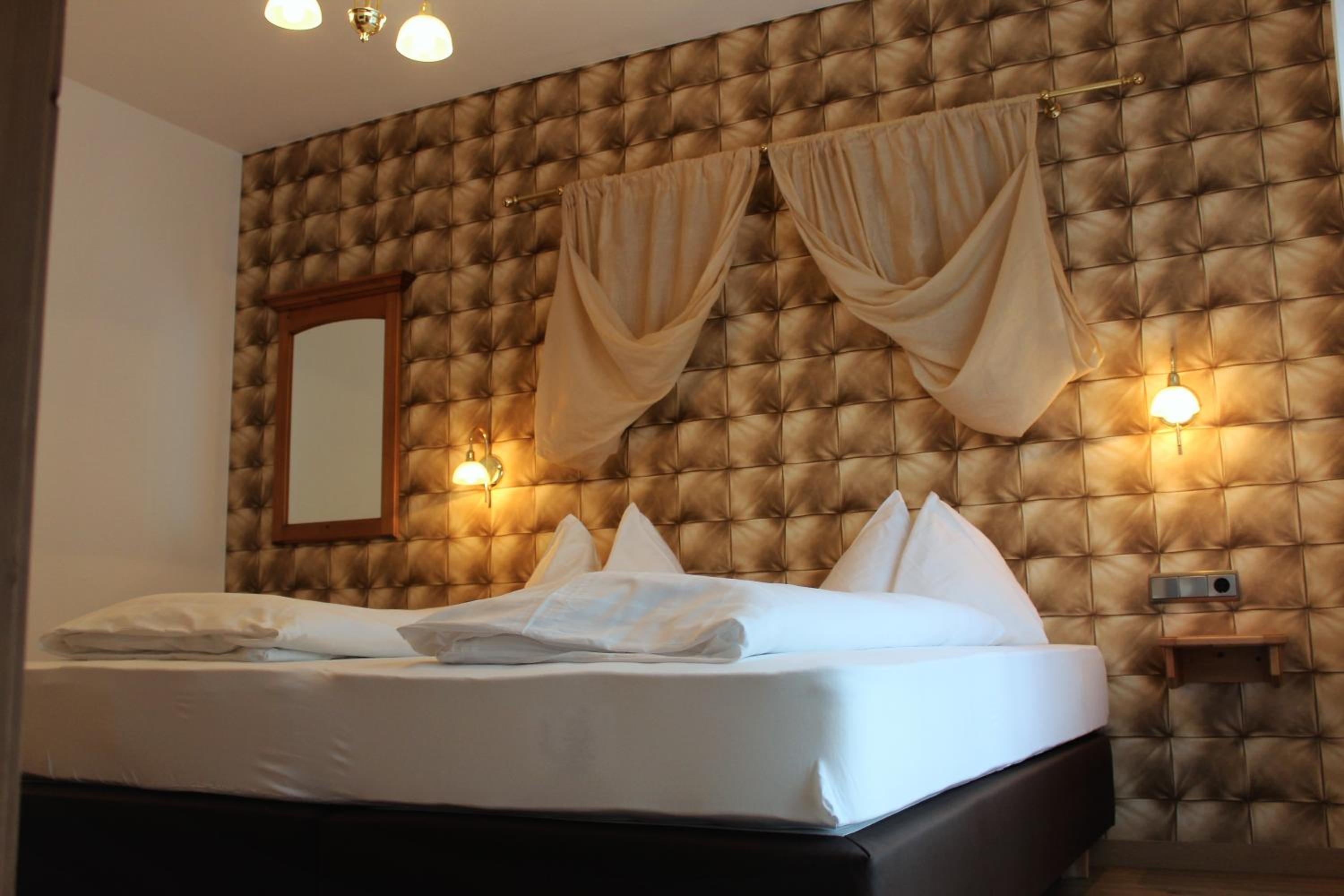 Double Room with Garden View - Photo 2