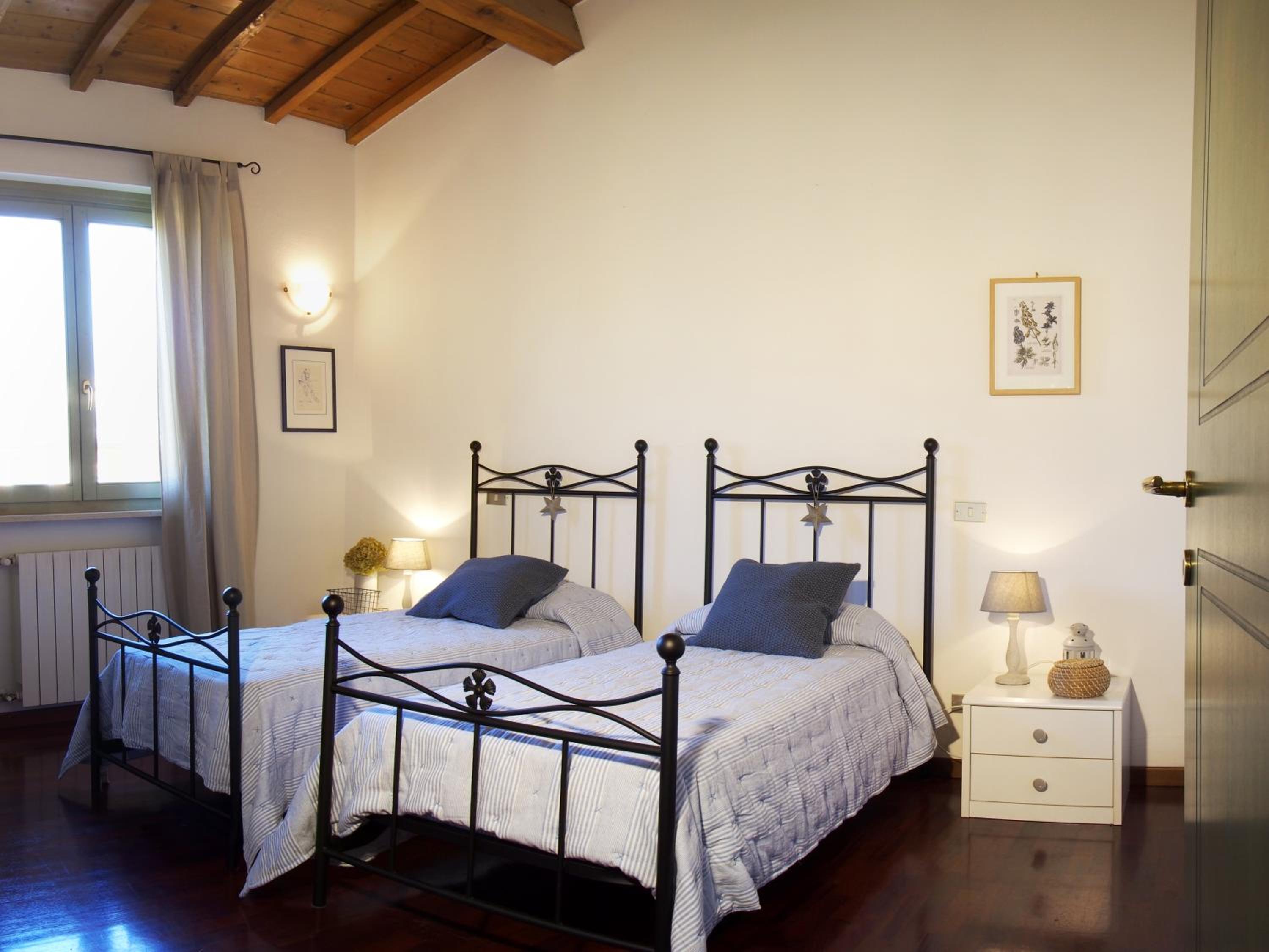 Two-Bedroom Apartment (4 Adults + 2 Children) - Split Level photo 1