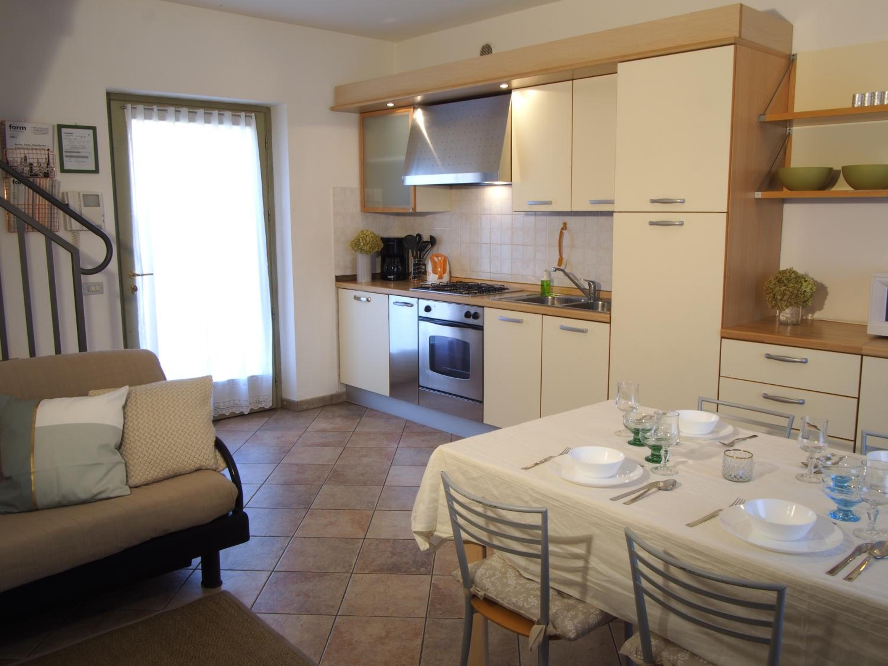 Two-Bedroom Apartment (4 Adults + 2 Children) - Split Level photo 2