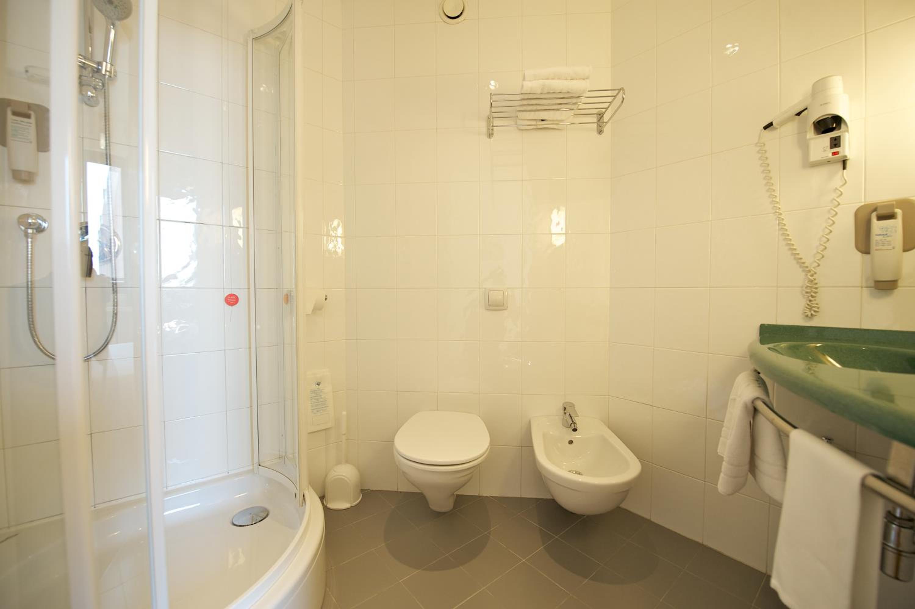 Standard Double Room - Photo 4