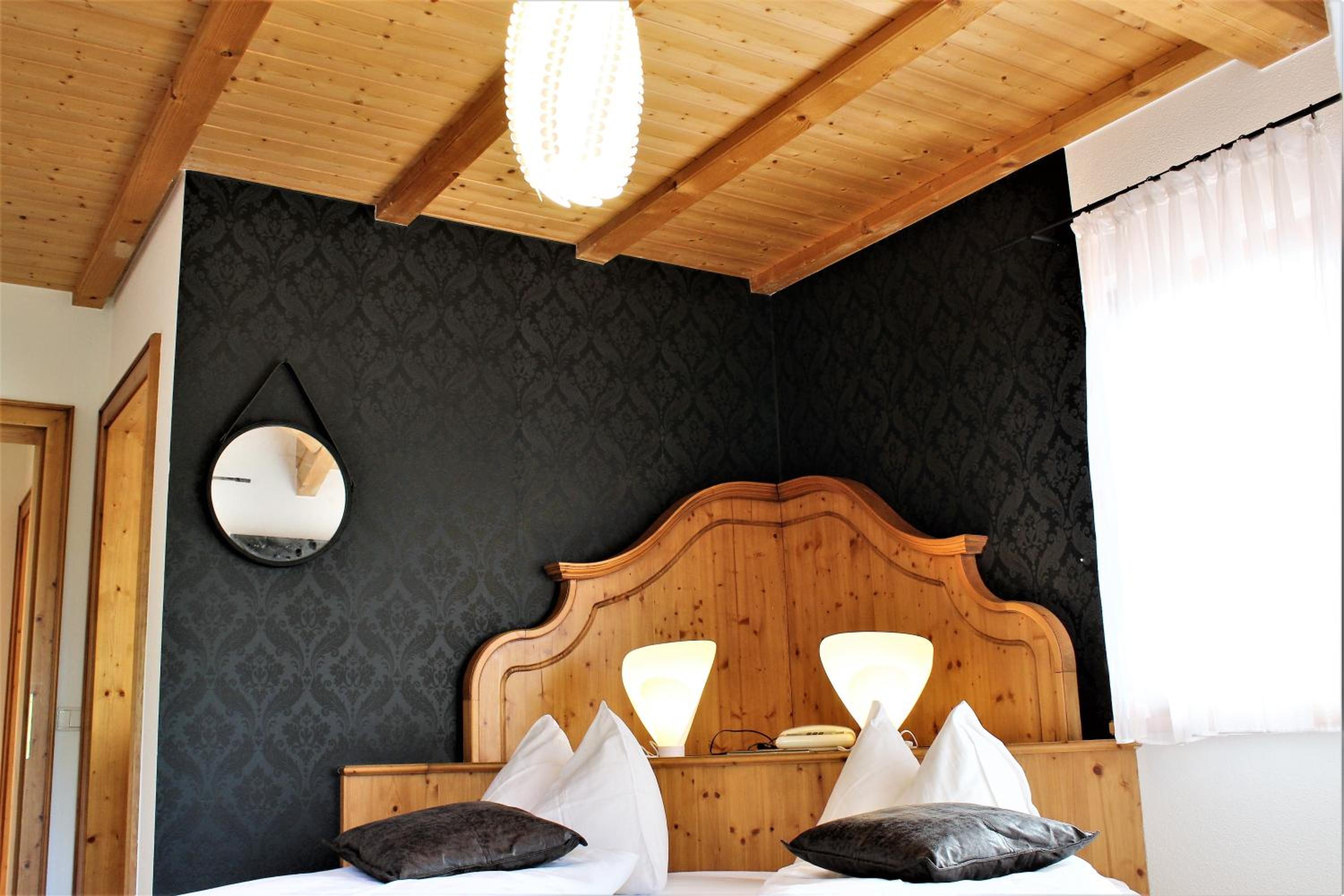 Small Double Room - Photo 1