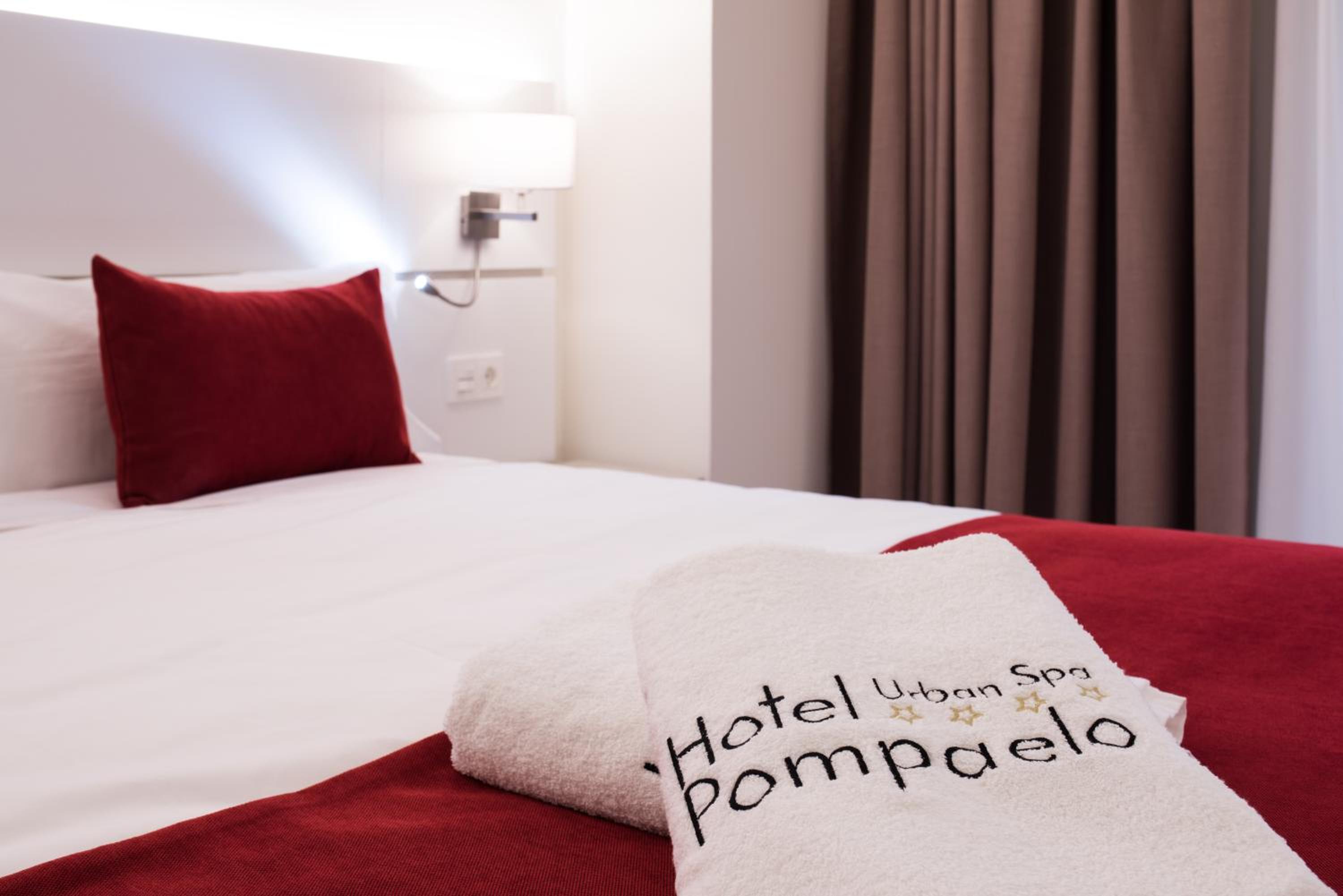 Double or Twin Room with Old Town View - Photo 26