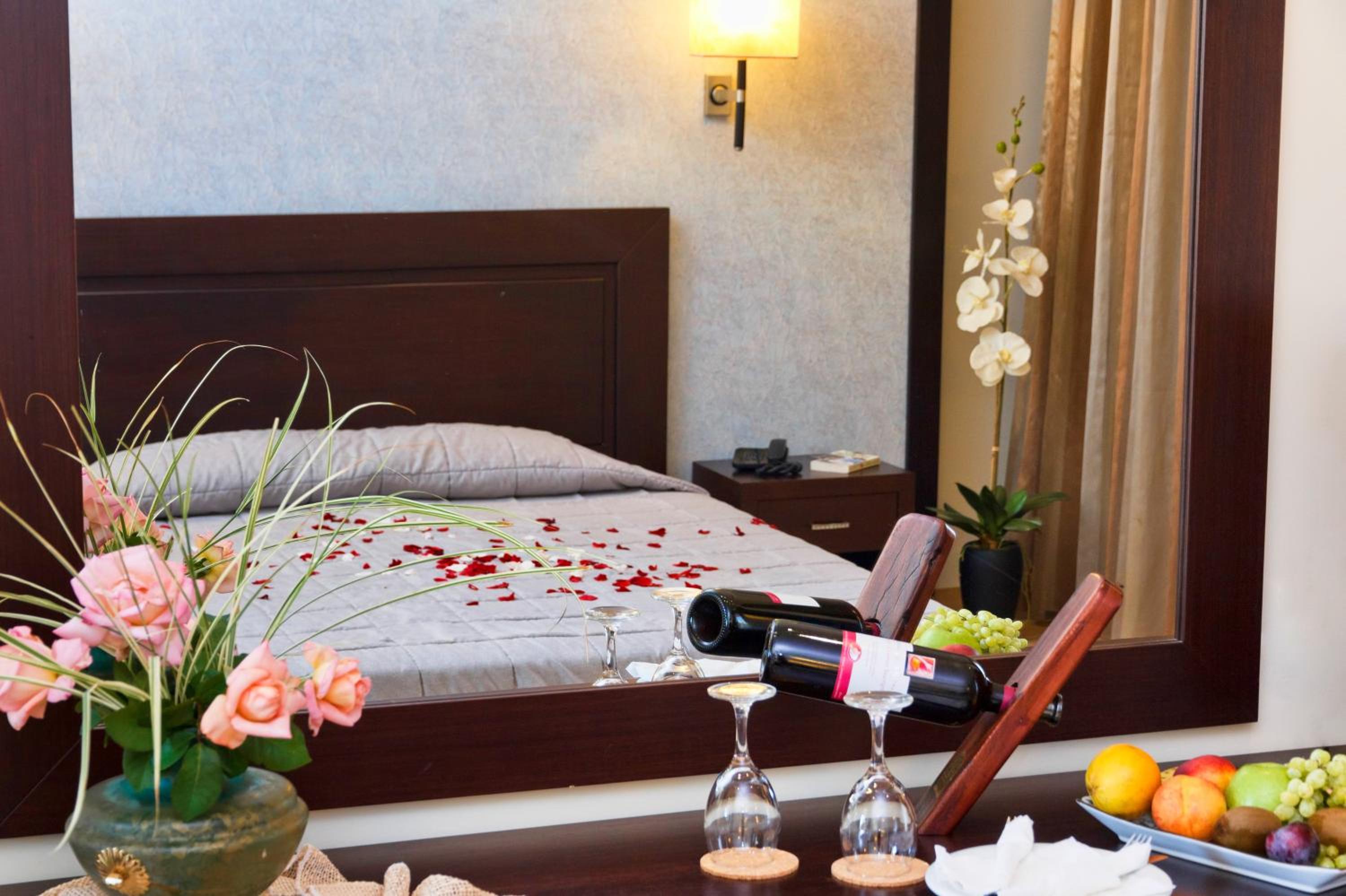 Double Room - Photo 7